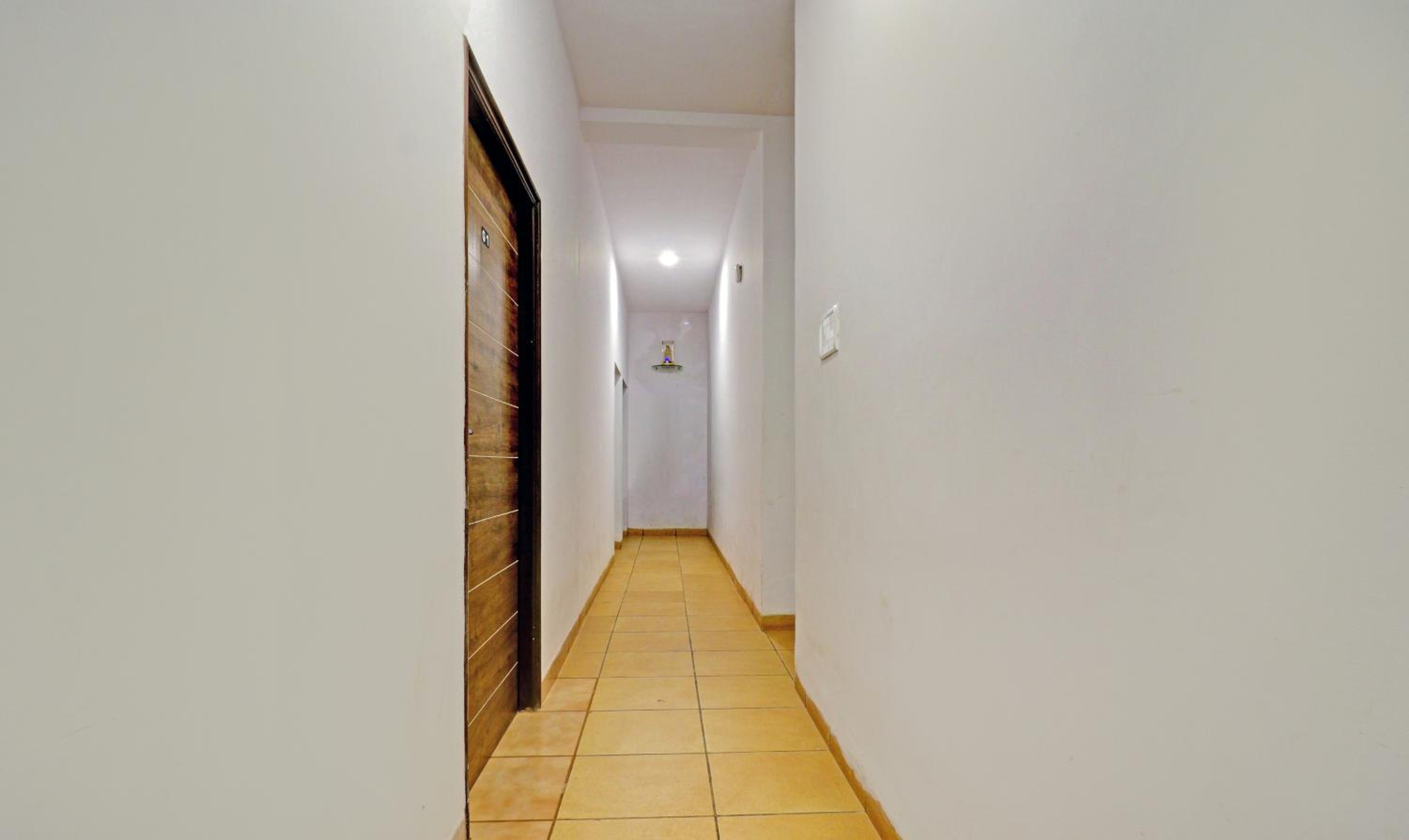 Economy Room - Photo 11