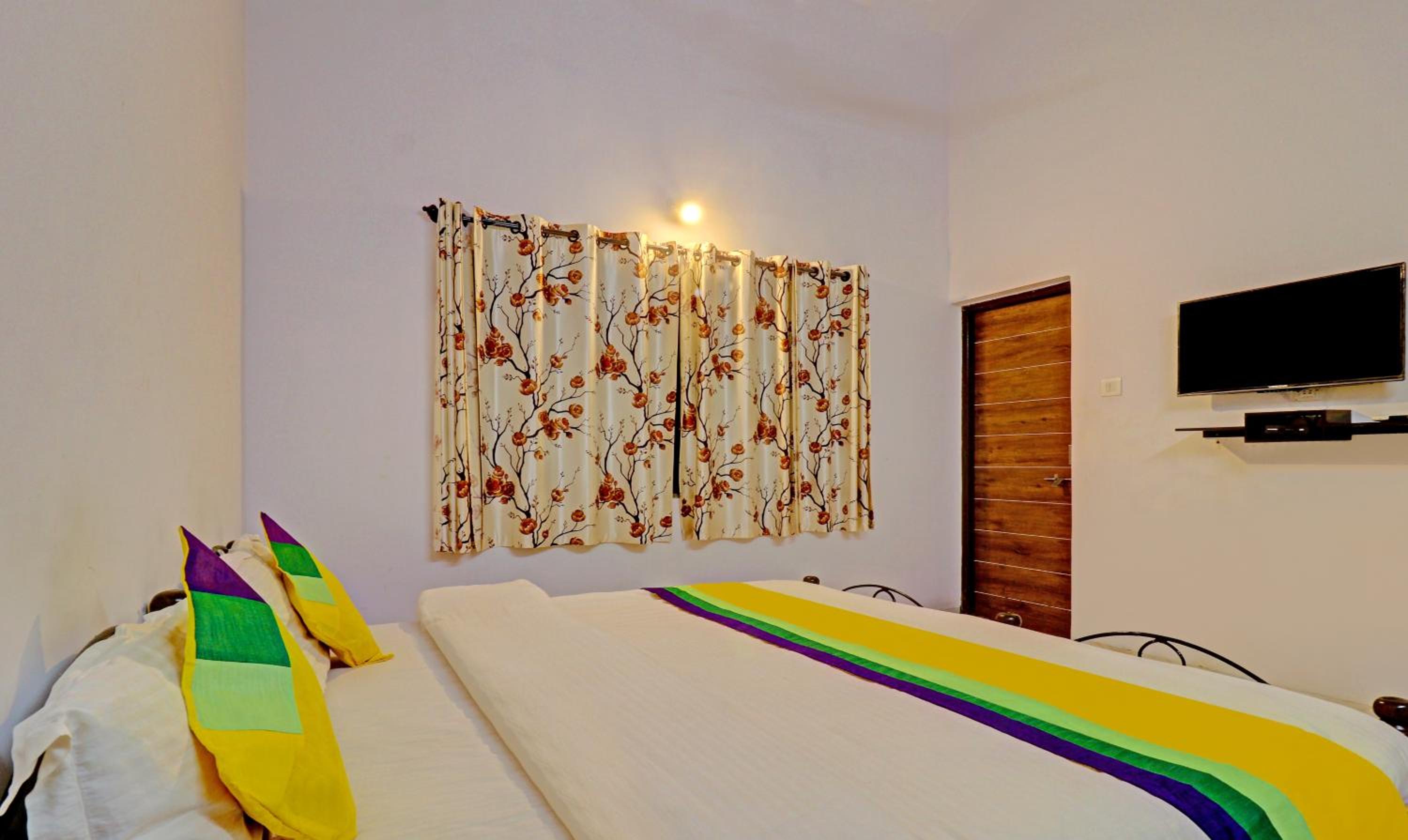 Economy Room - Photo 2