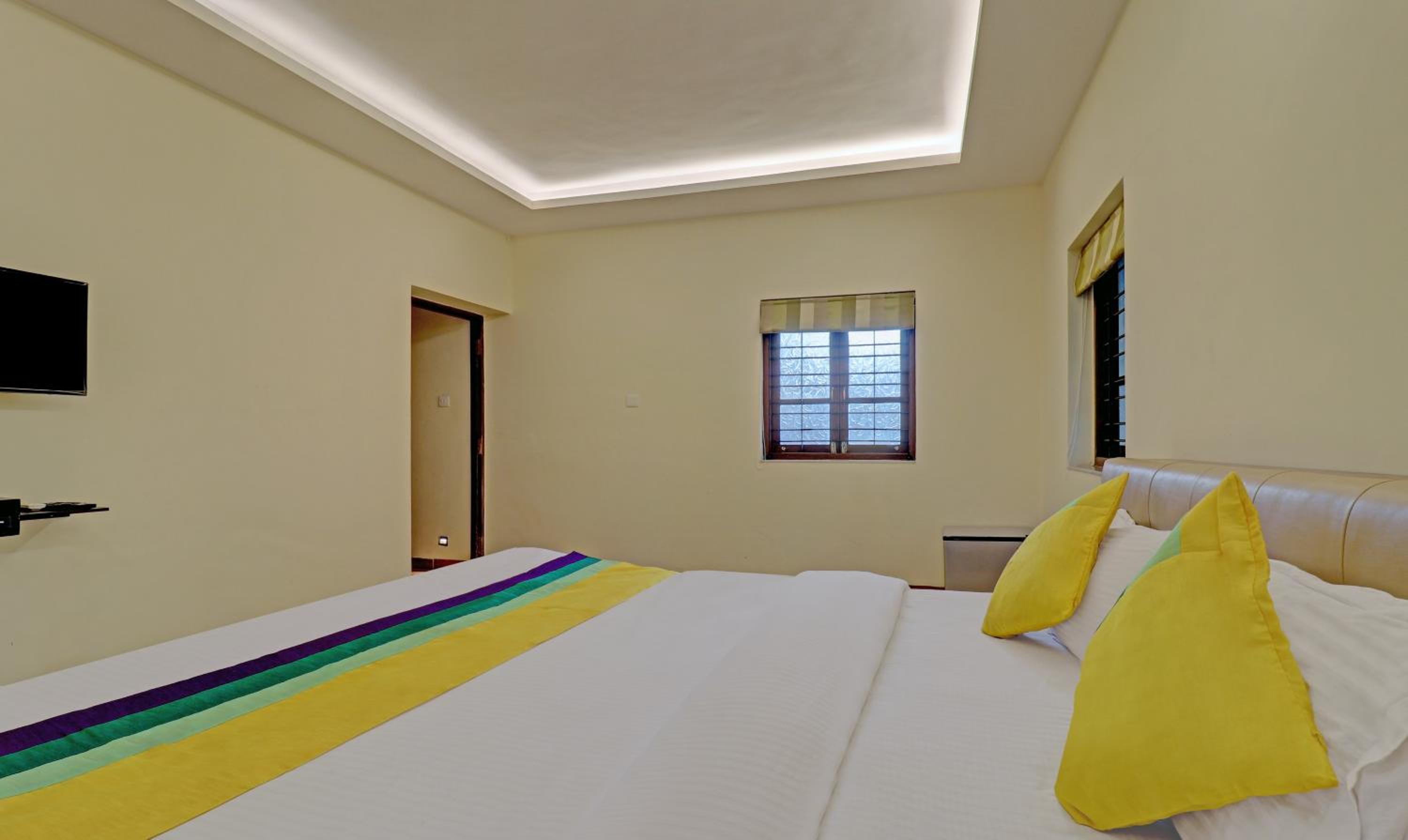 Standard Room - Photo 11