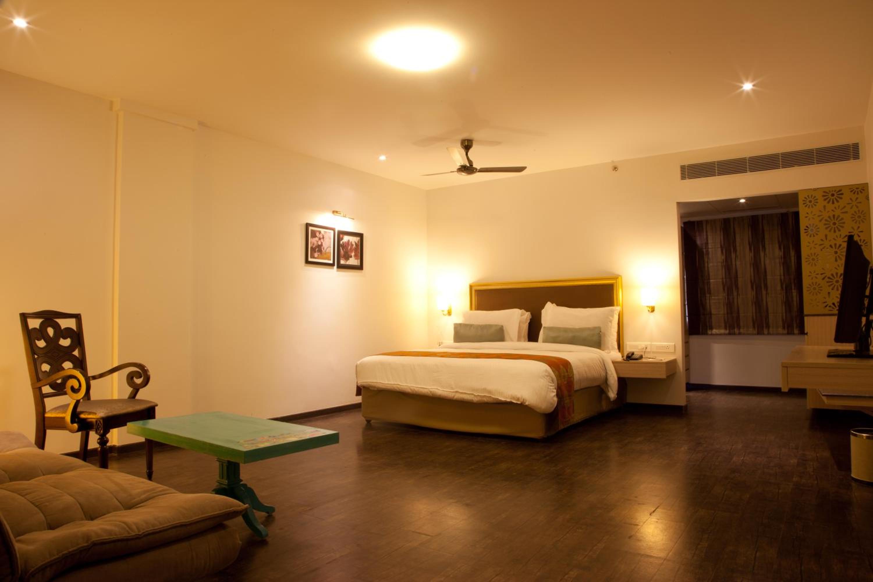 Deluxe Double Room - Photo 1