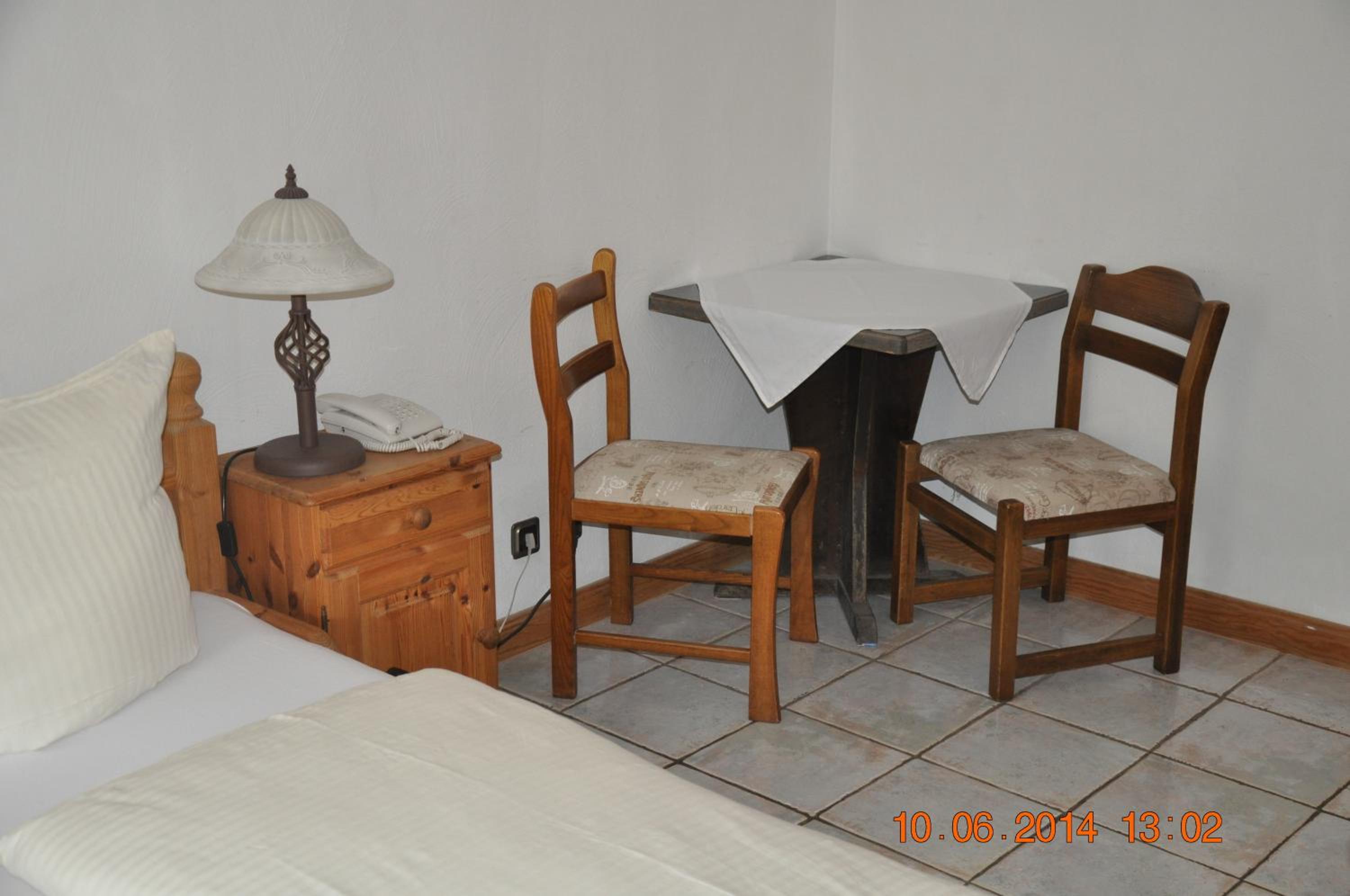Standard Double Room - Photo 8