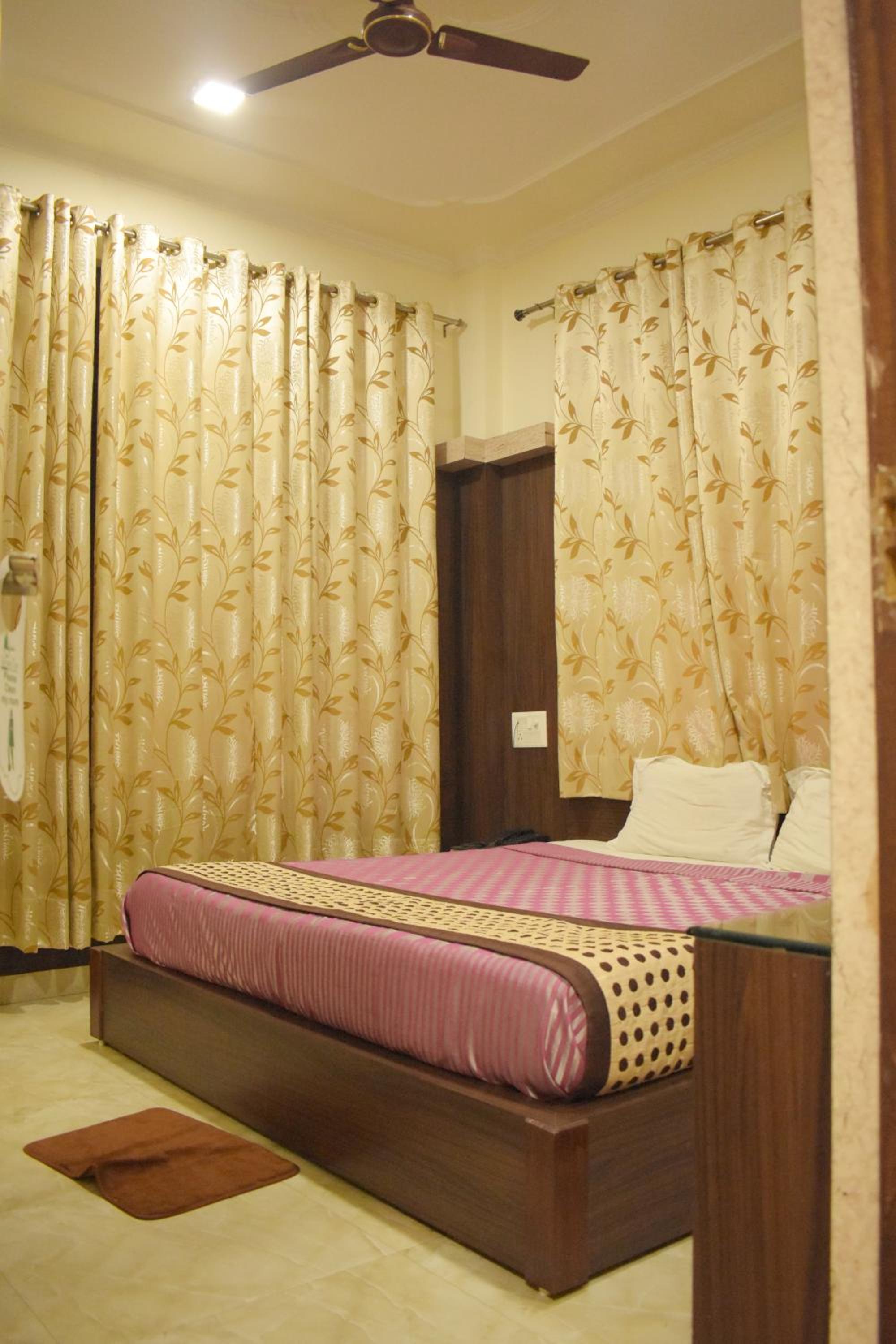 Deluxe Room - Photo 4