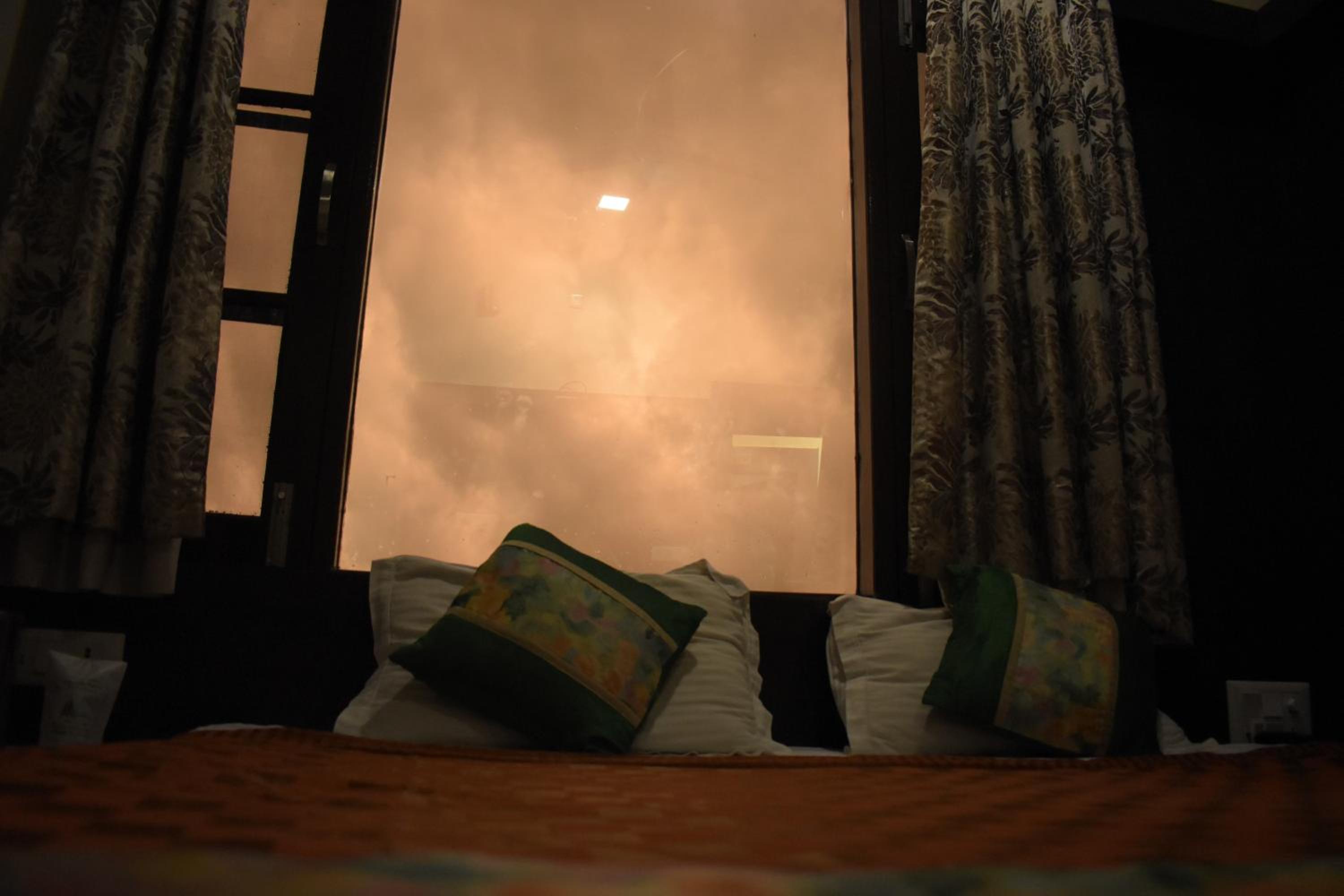 Deluxe Room - Photo 2