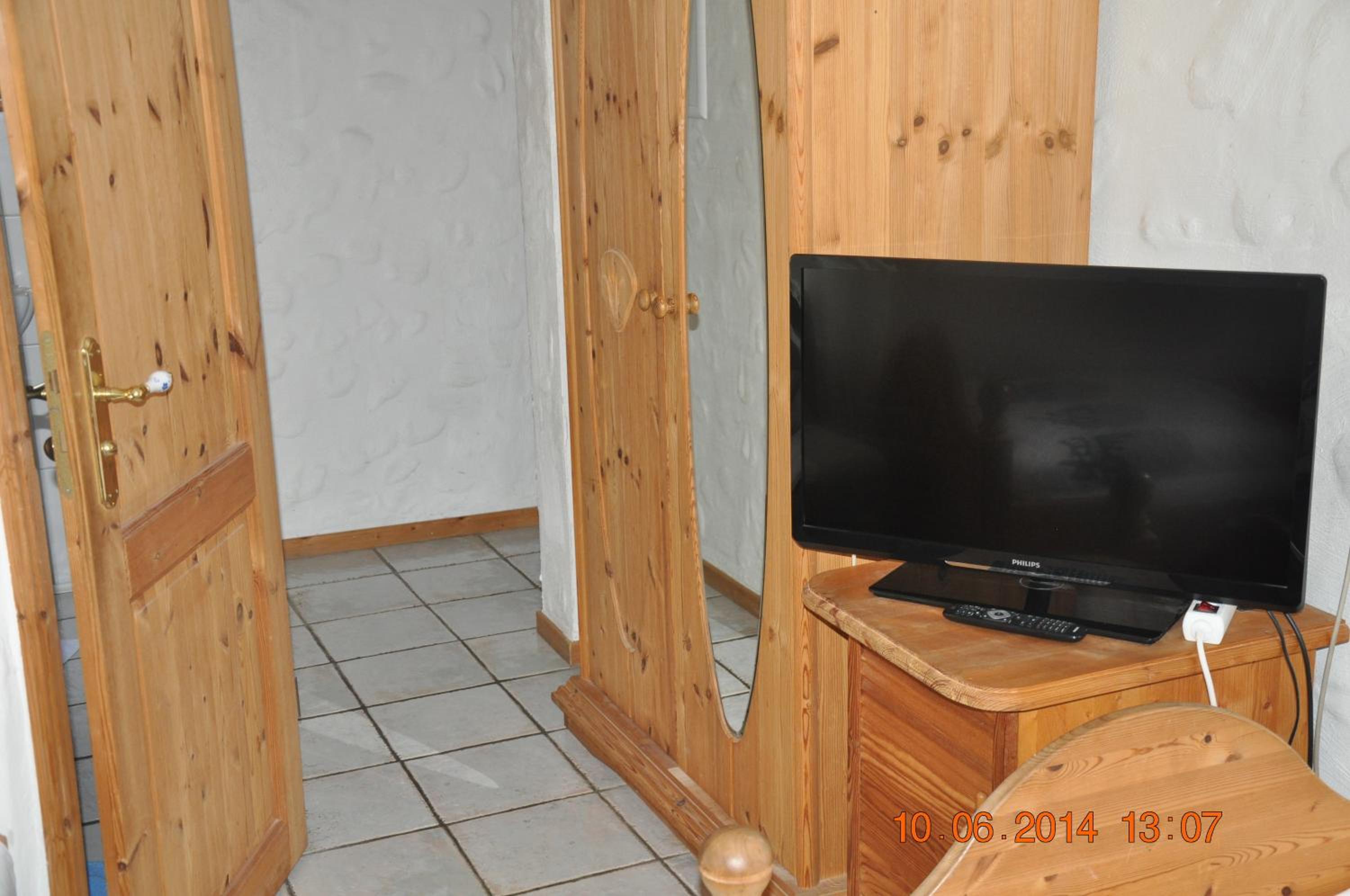 Standard Twin Room - Photo 6
