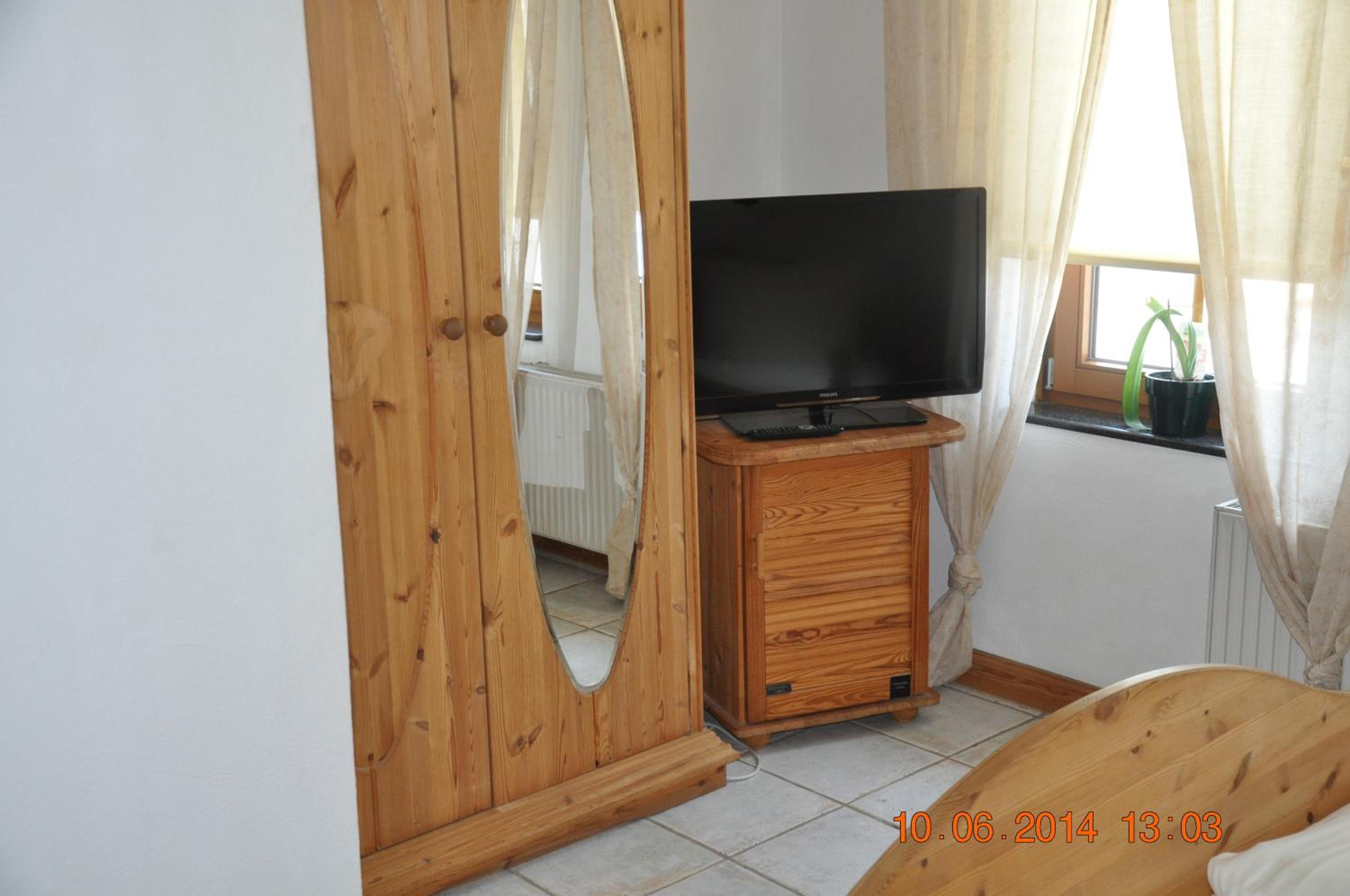 Standard Double Room - Photo 7