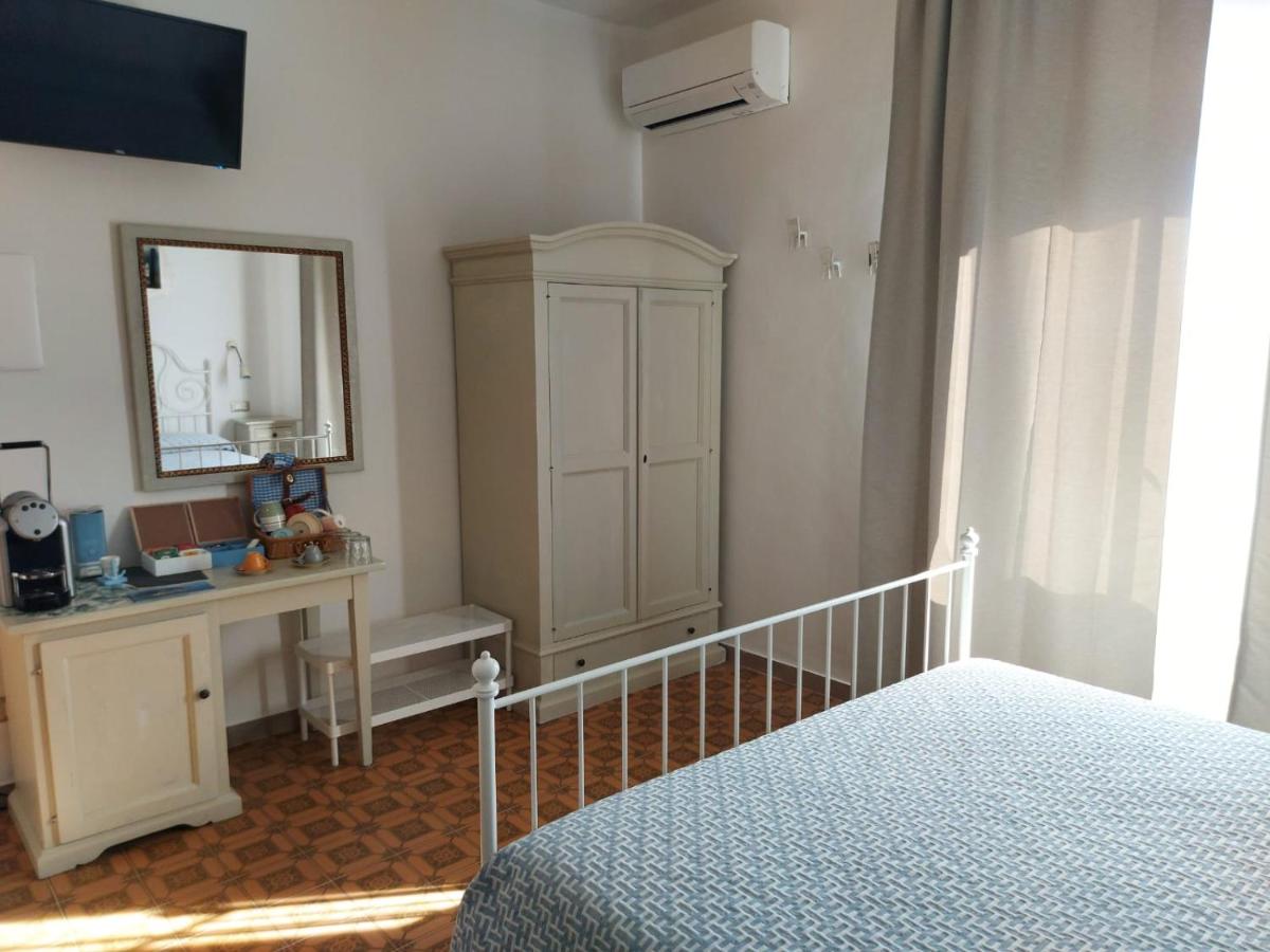 Superior Quadruple Room photo 2