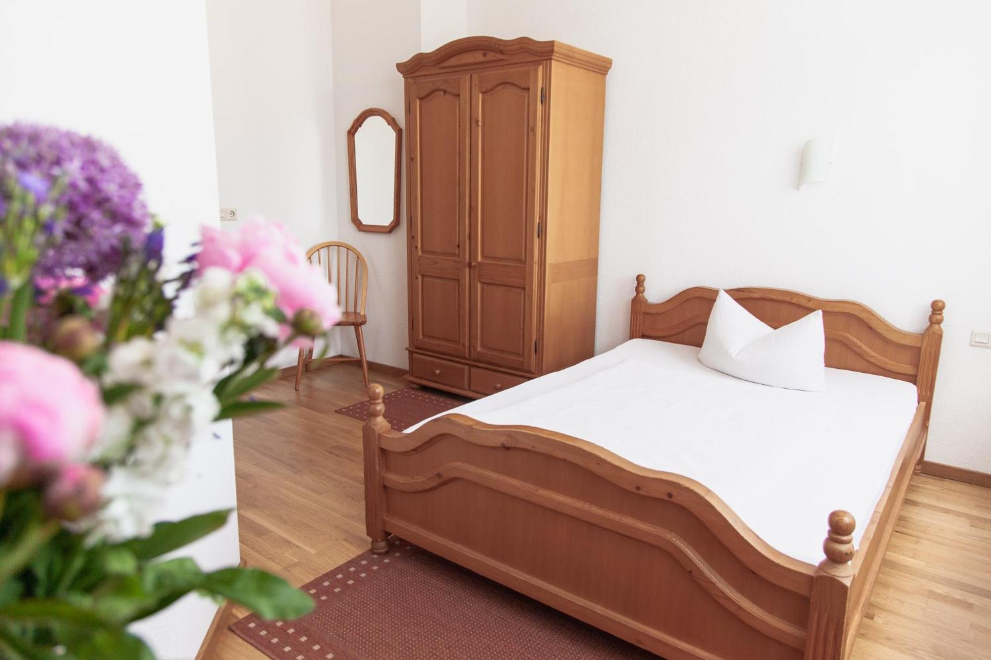Small Double Room with French Bed photo 2