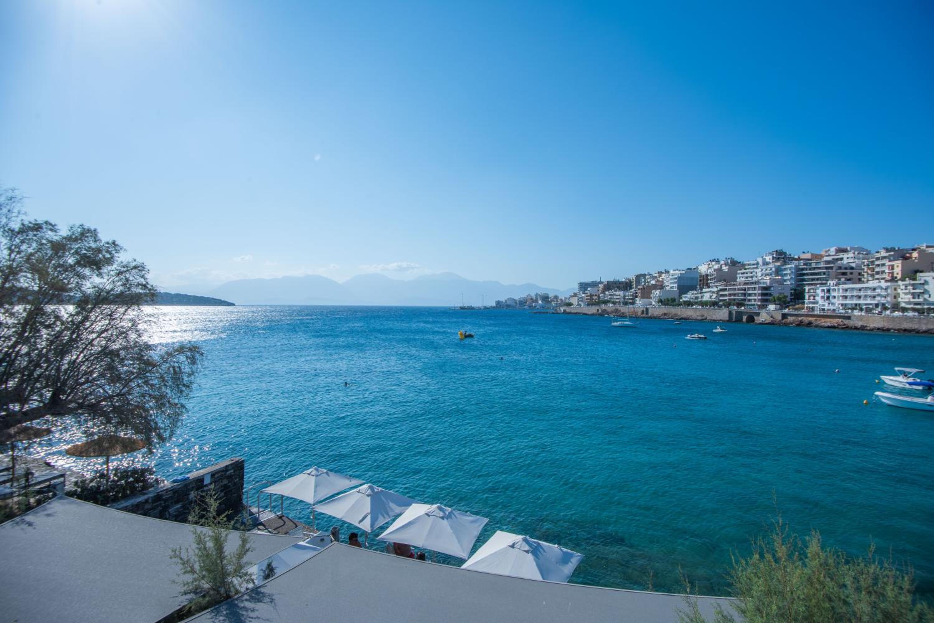 One-Bedroom Apartment - Seafront photo 2