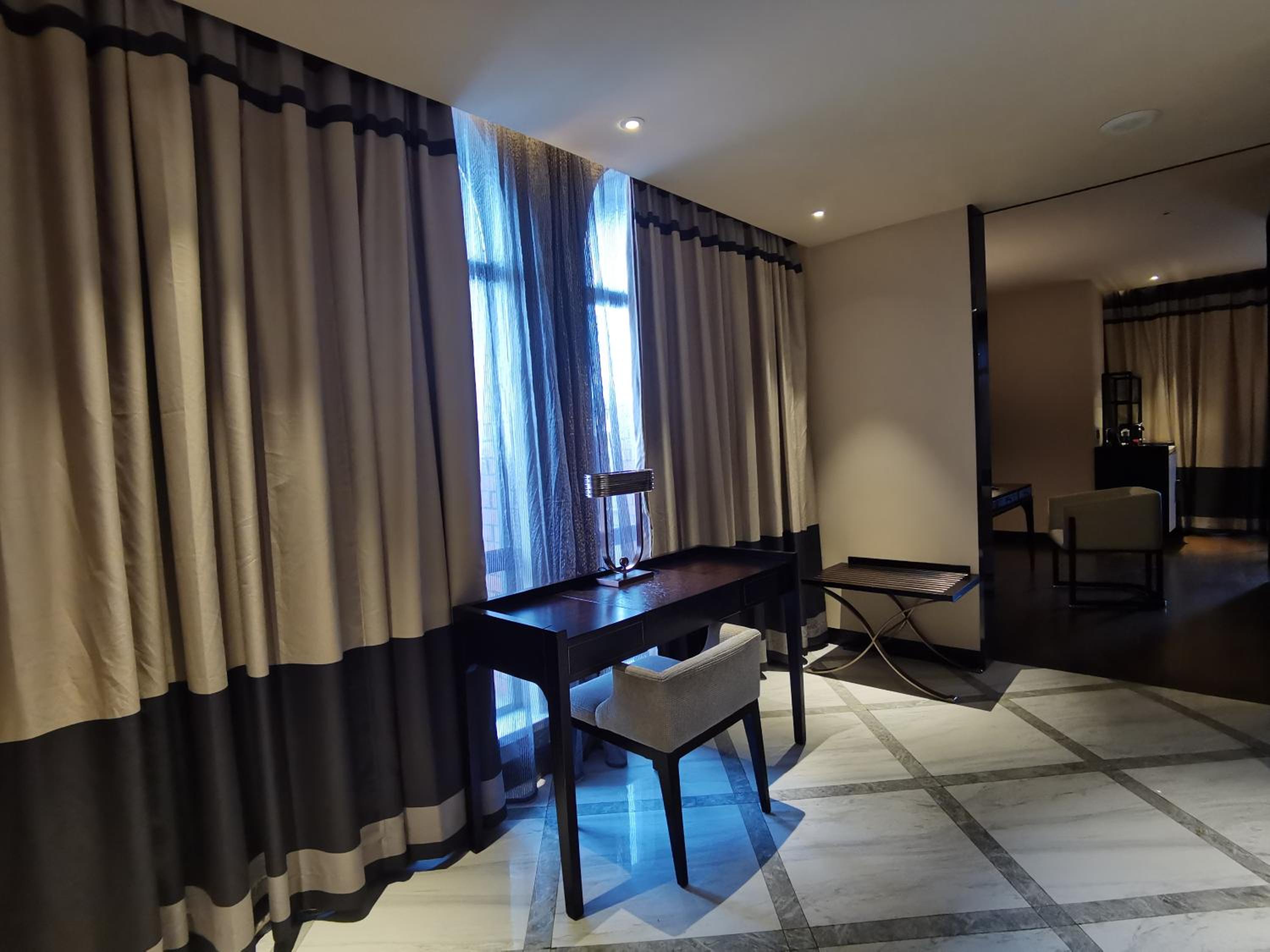 Executive Deluxe King Room