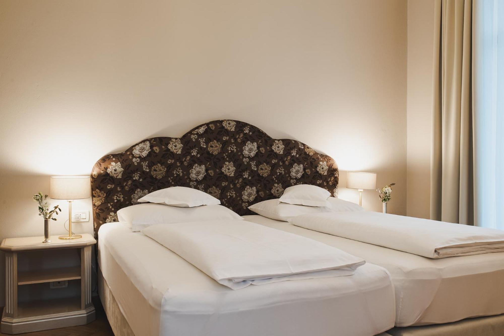 Suite - Photo 3