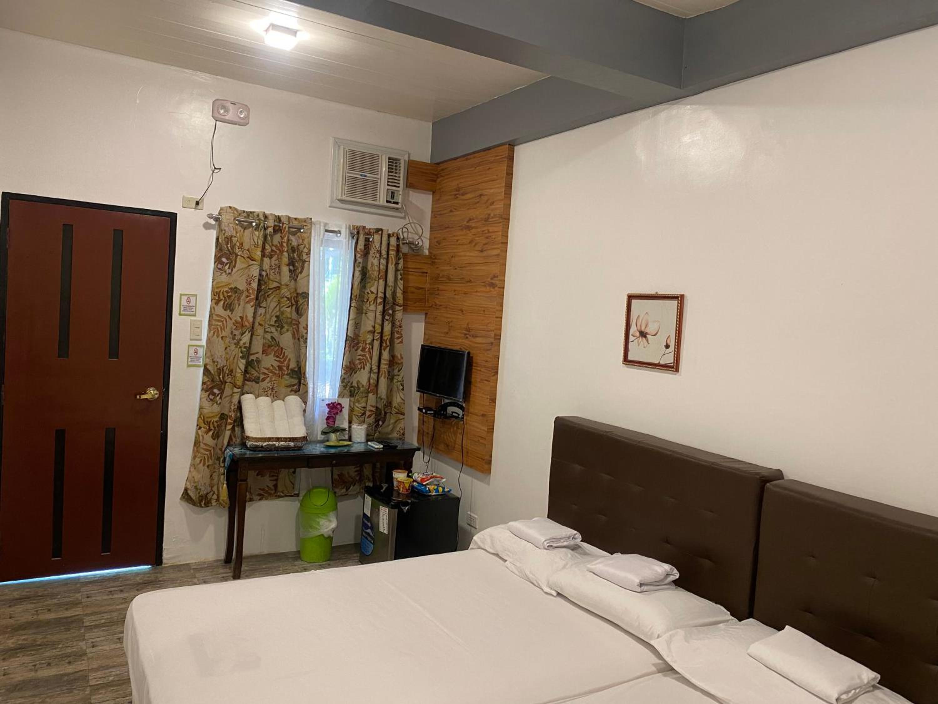 Standard Quadruple Room - Photo 4