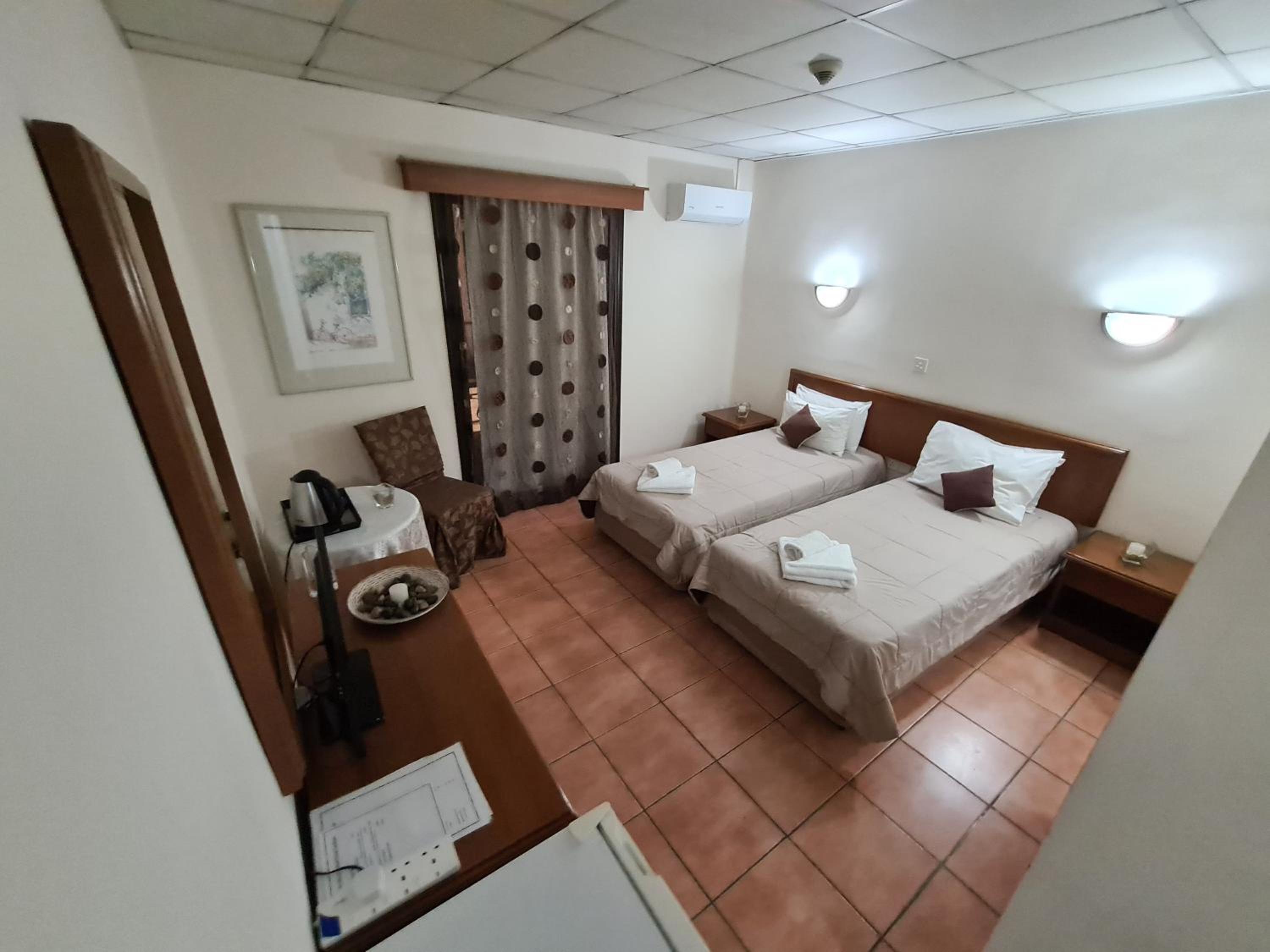 Economy Double Room photo 1