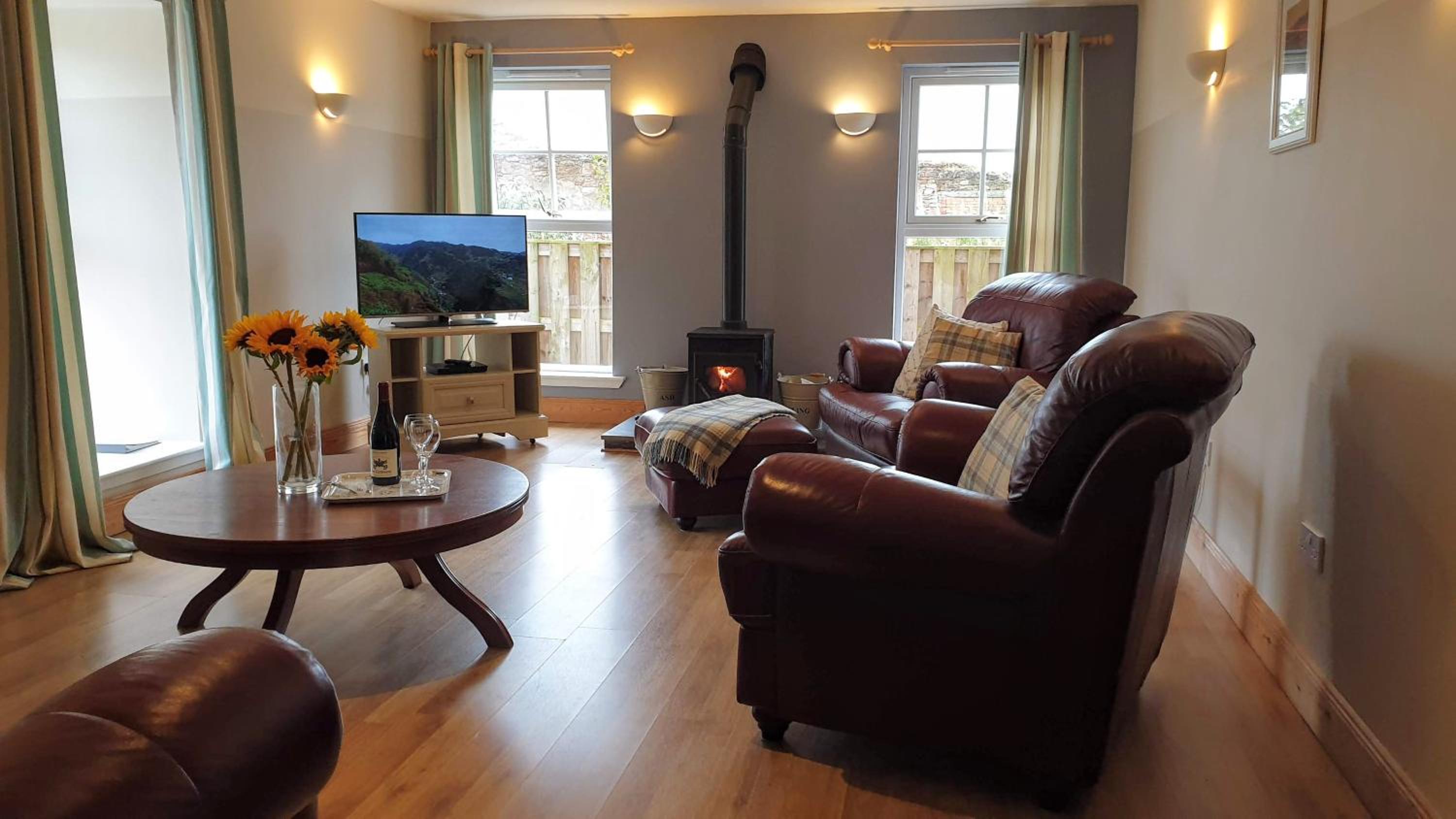 Three-Bedroom House photo 1