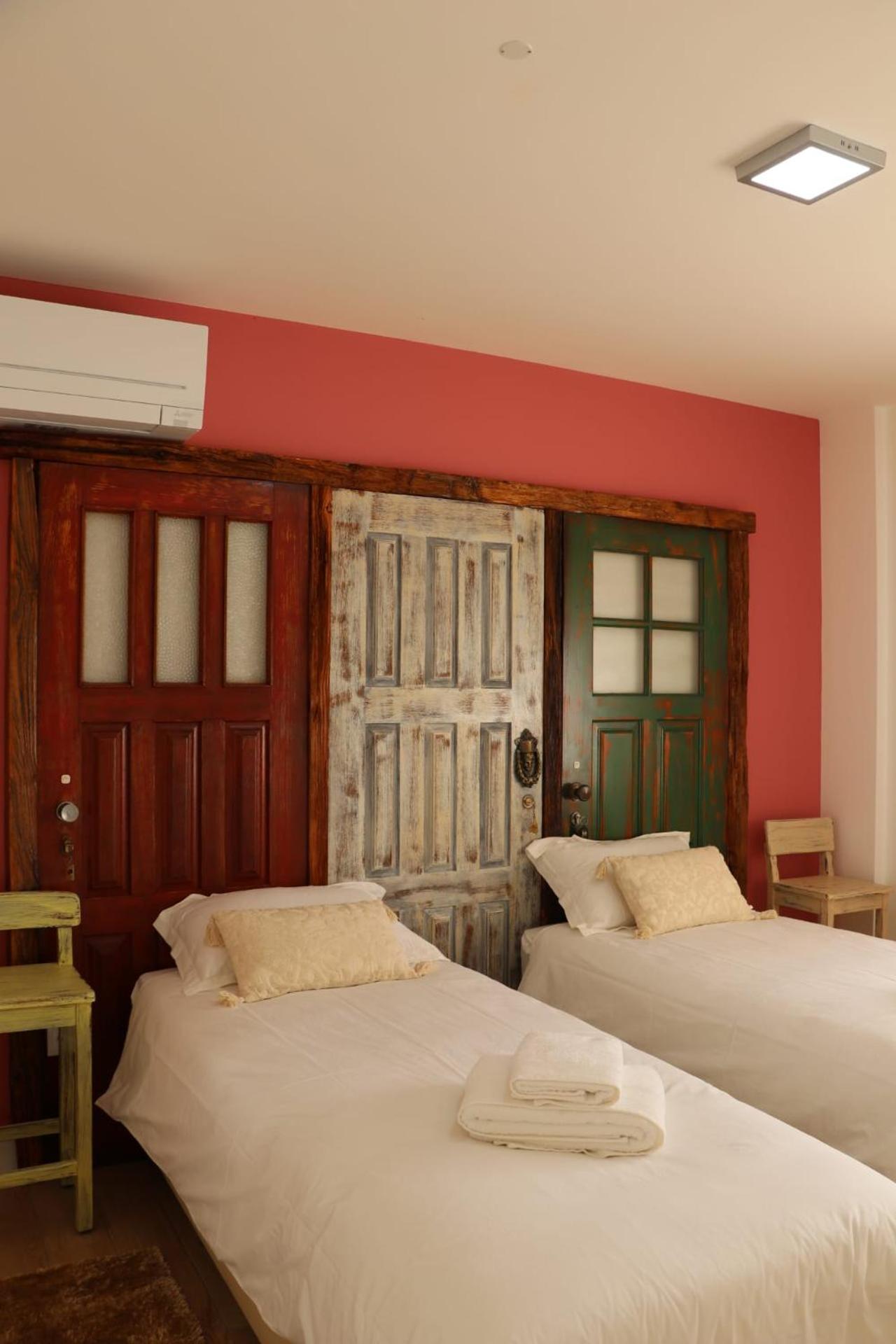 Double Room with Mountain View - Photo 3