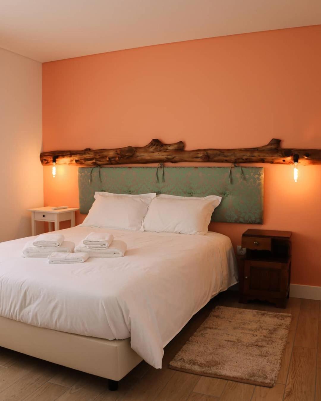 Deluxe Room (2 Adults + 1 Child) - Photo 7