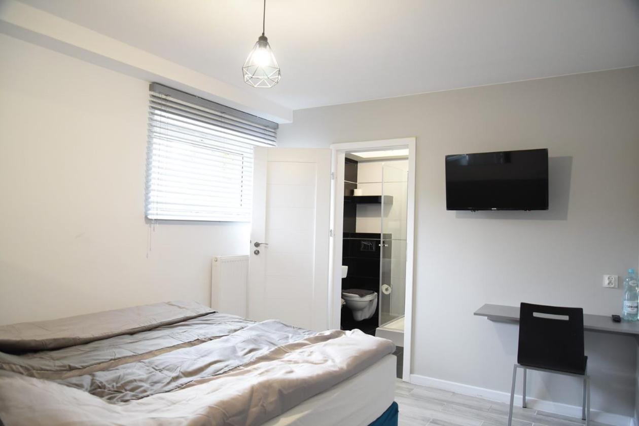 Double Room with Private Bathroom photo 1
