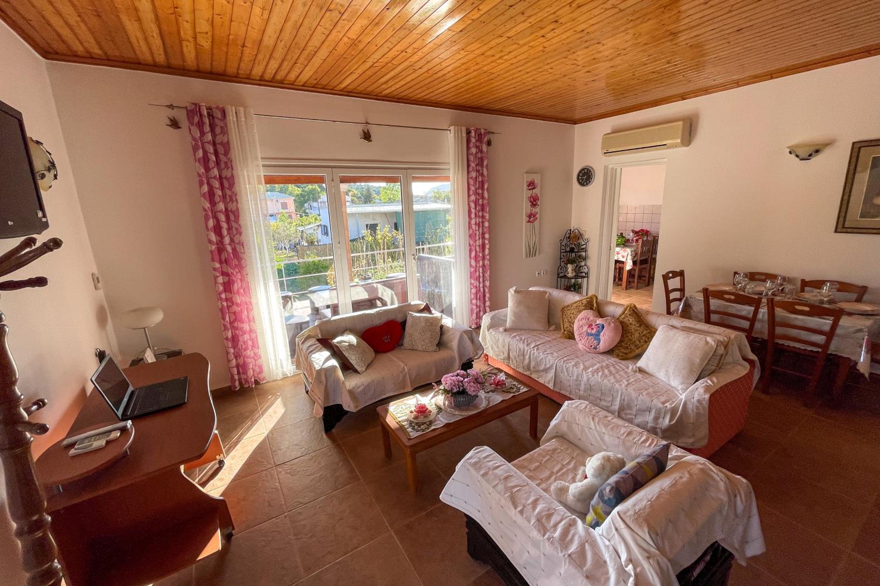 Two-Bedroom House - Photo 32
