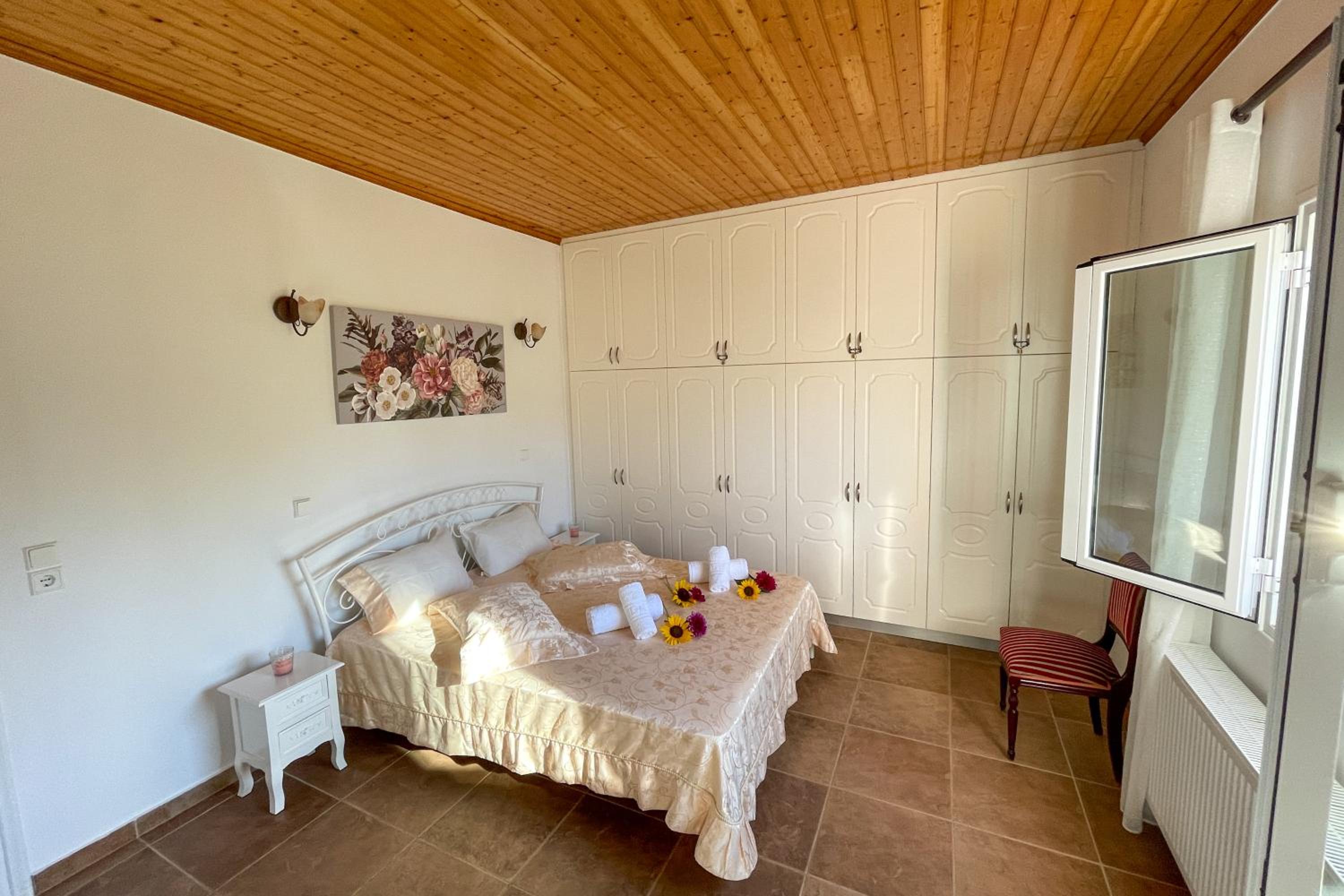 Two-Bedroom House - Photo 14