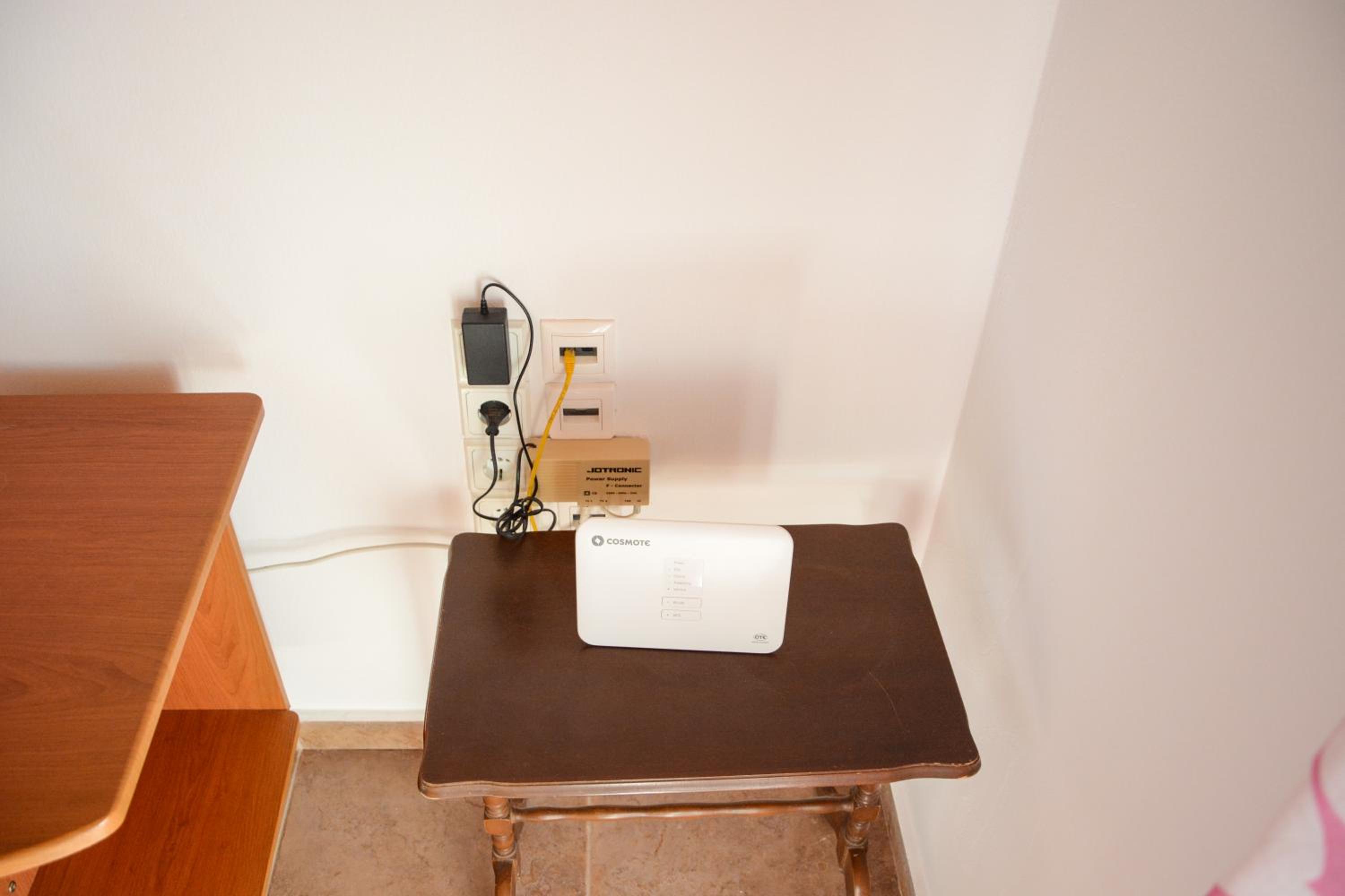 Two-Bedroom House - Photo 7