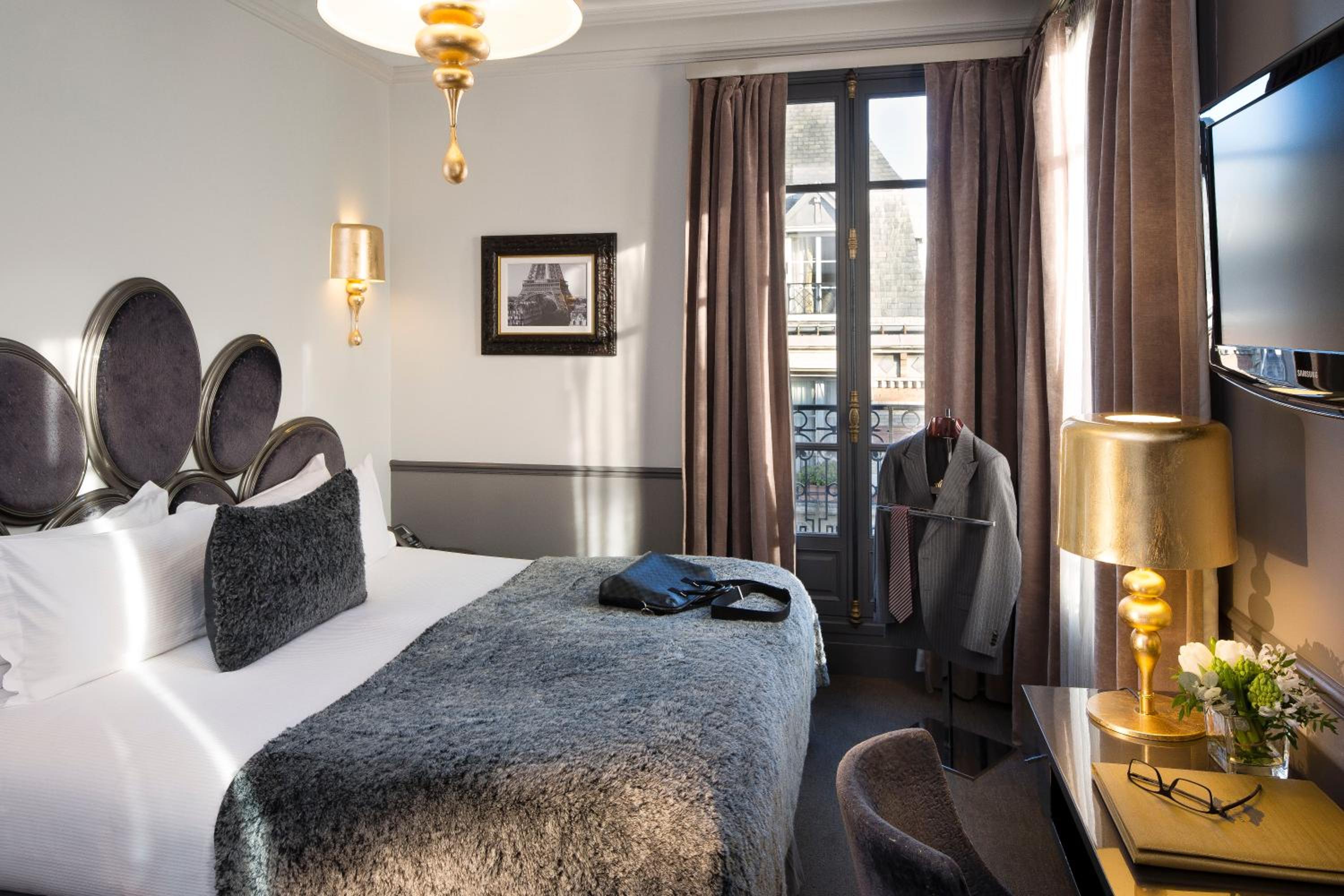 Deluxe Double Room with Balcony photo 2