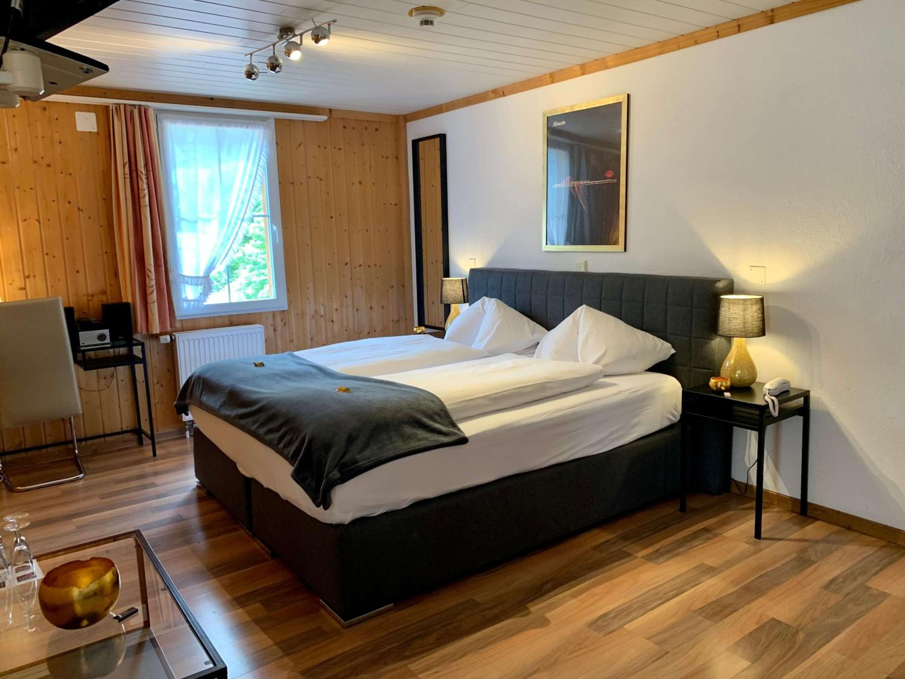 Comfort Double Room with rolling-out Whirlpool