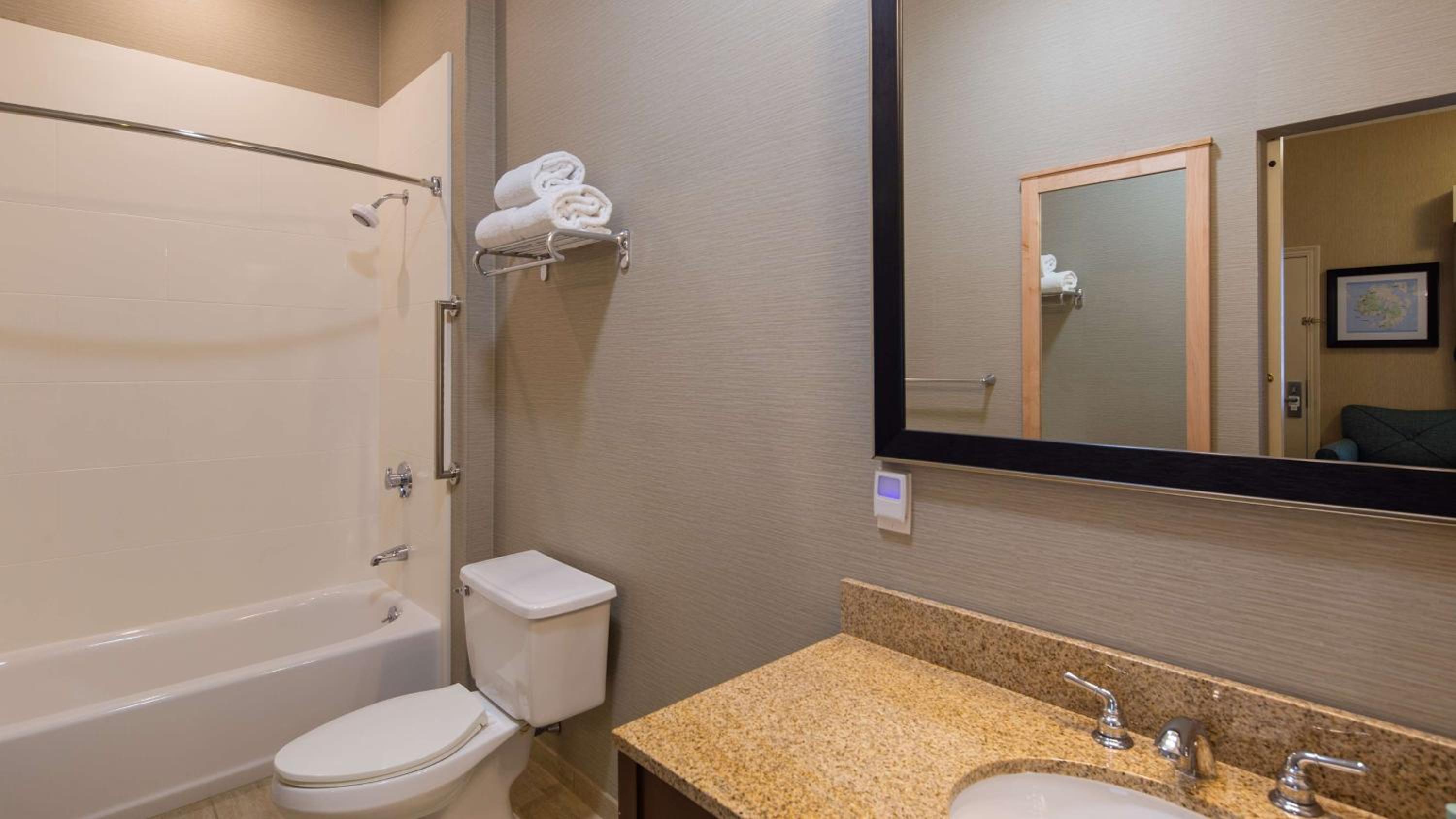 King Room - Pet Friendly/Non-Smoking photo 2