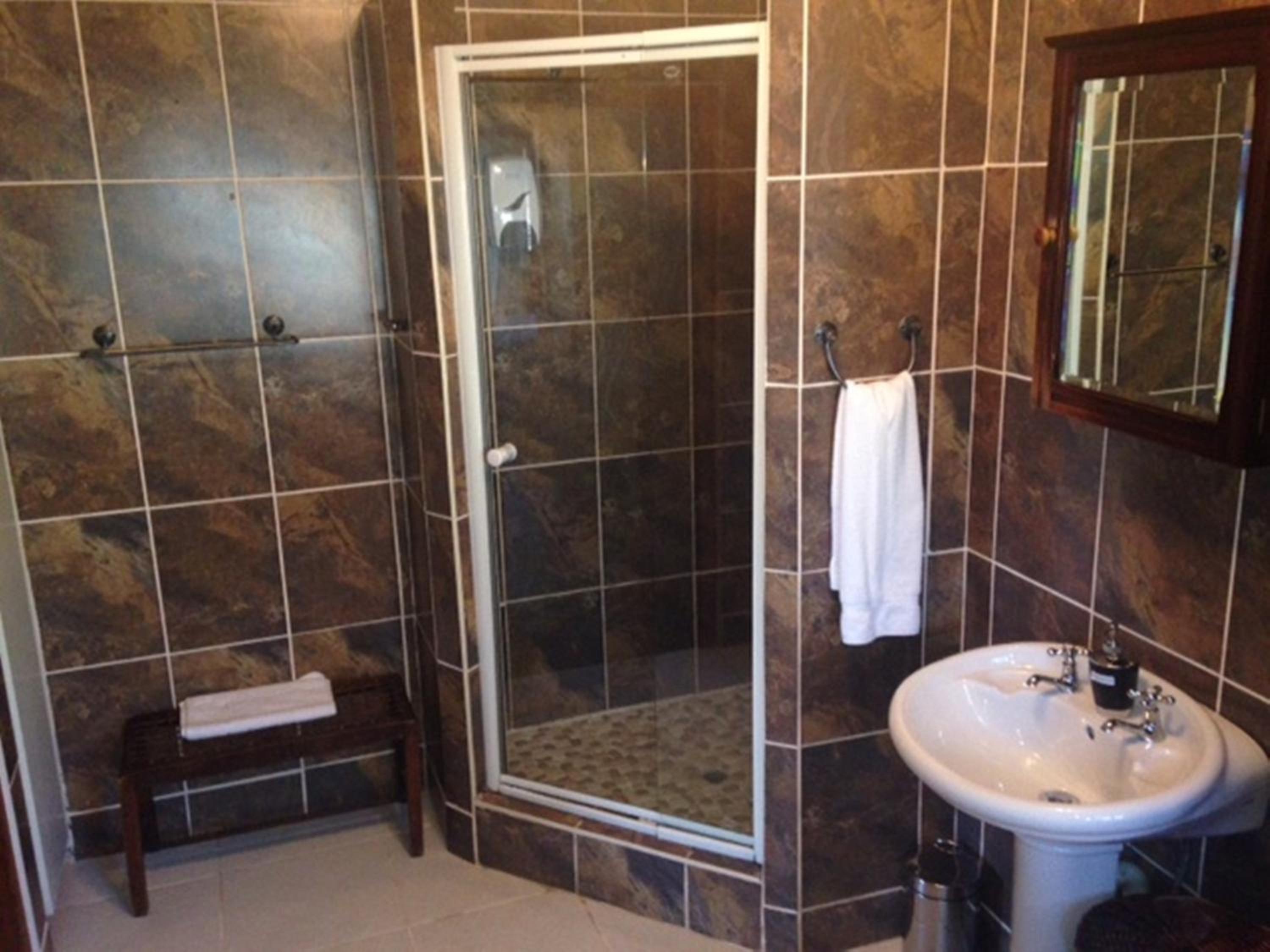Deluxe King Room - Photo 4
