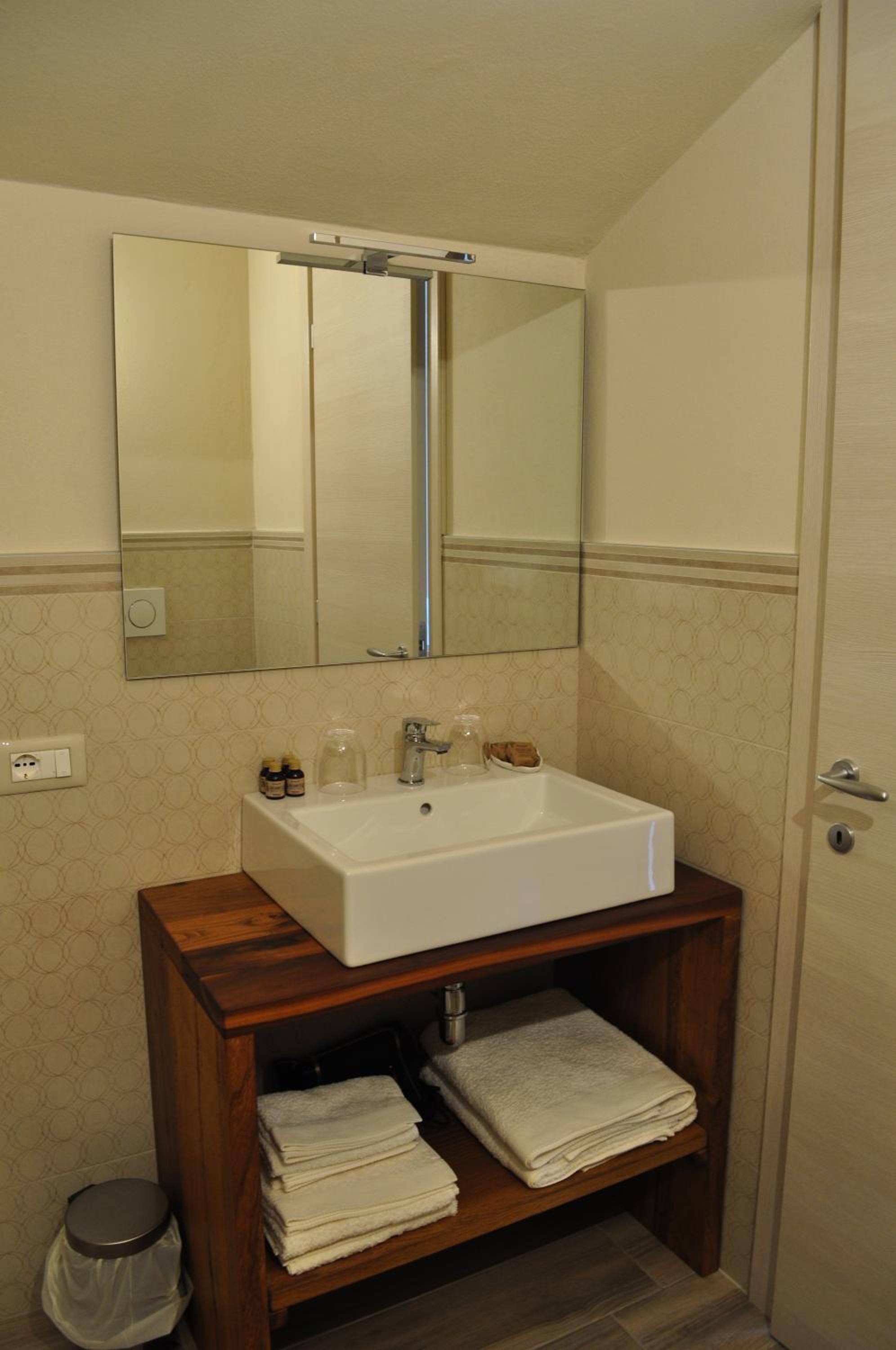 Double Room with Balcony photo 2