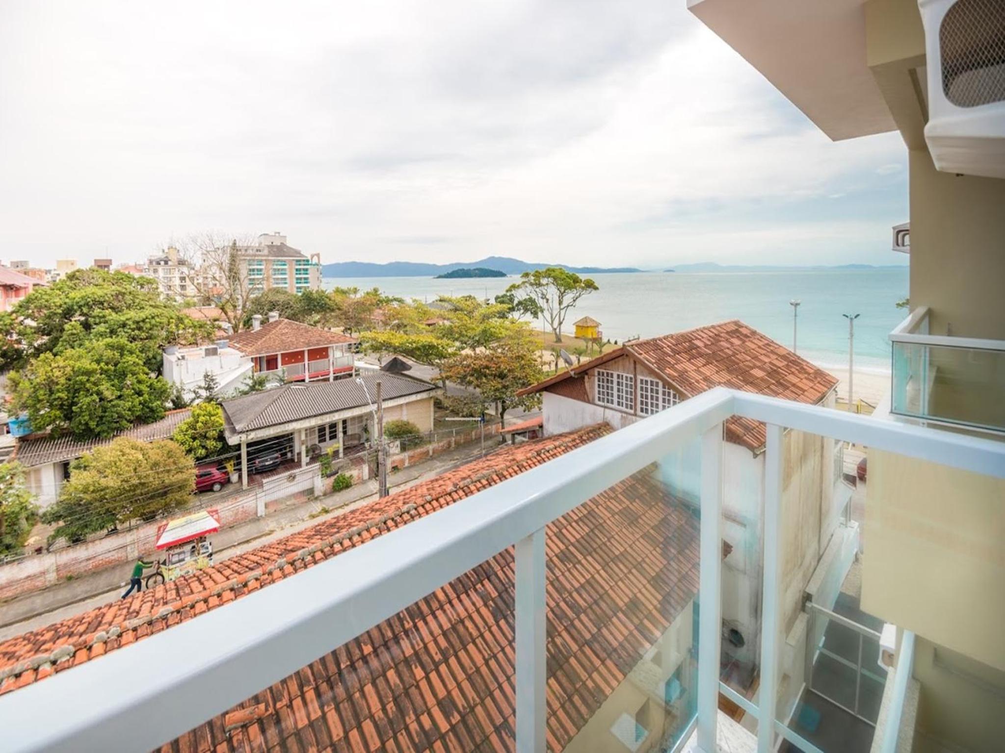  Two-Bedroom Apartment Side Sea View photo 2
