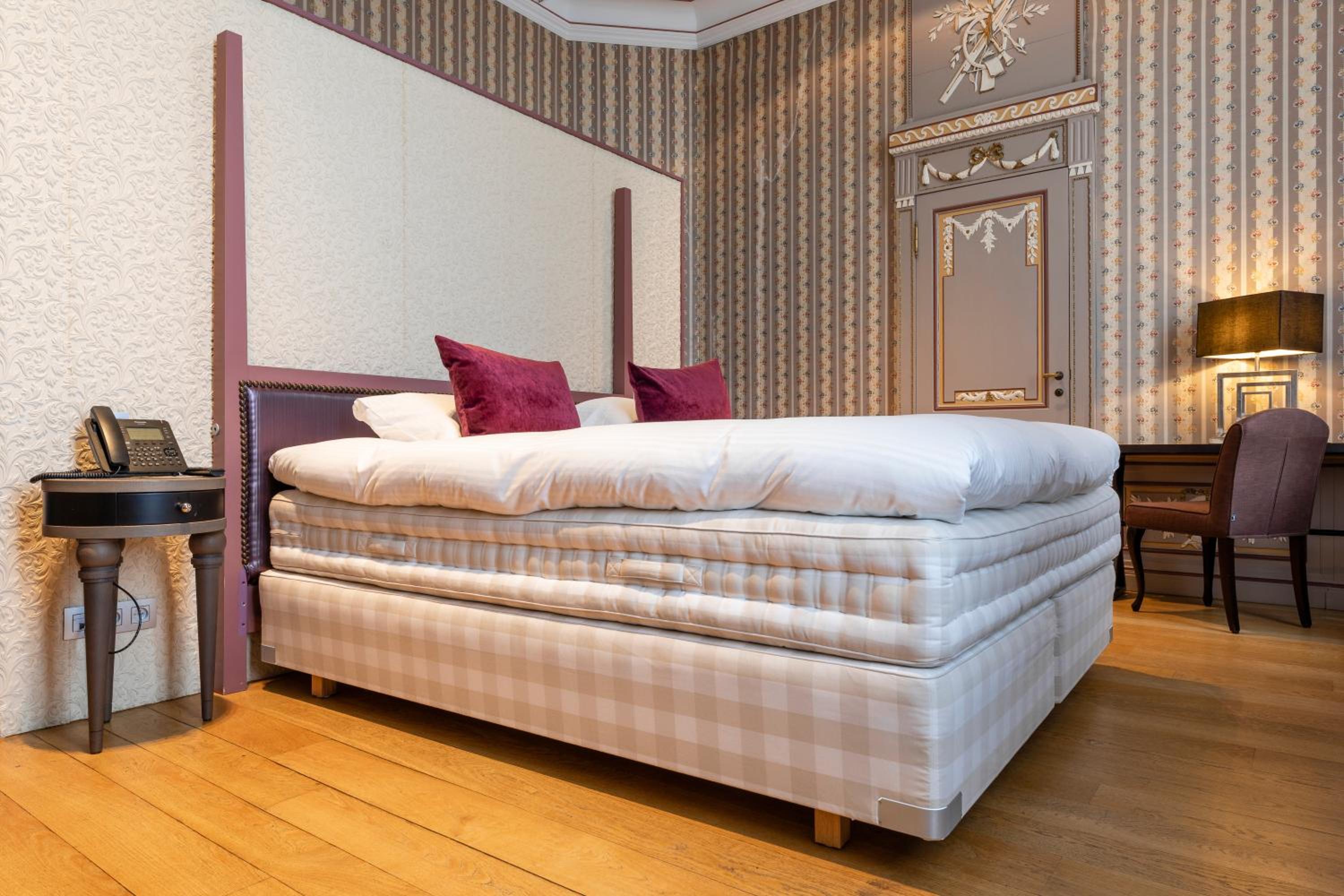 Royal Suite - Photo 2