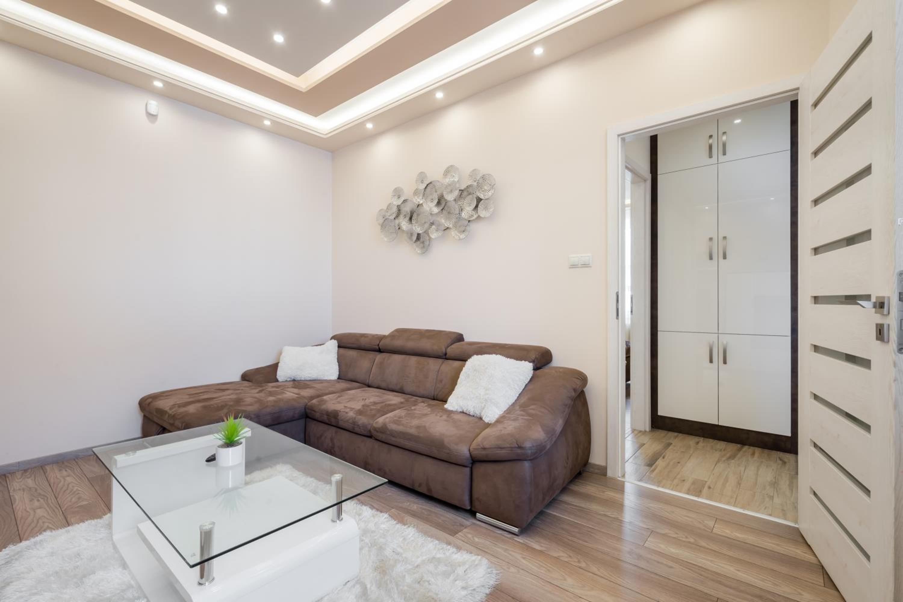 Two-Bedroom Apartment - Photo 28