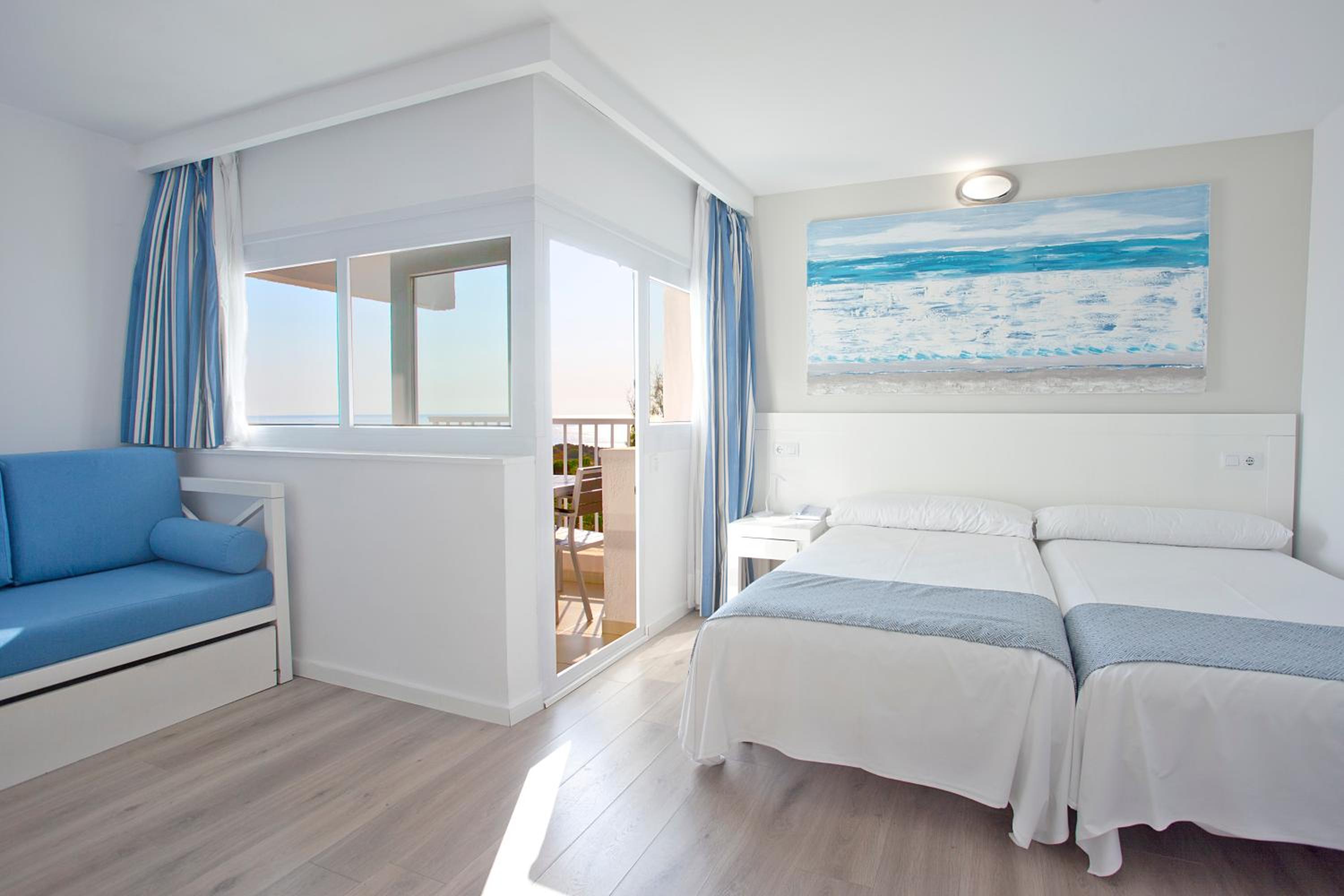 Habitación Familiar con Vista al Mar
