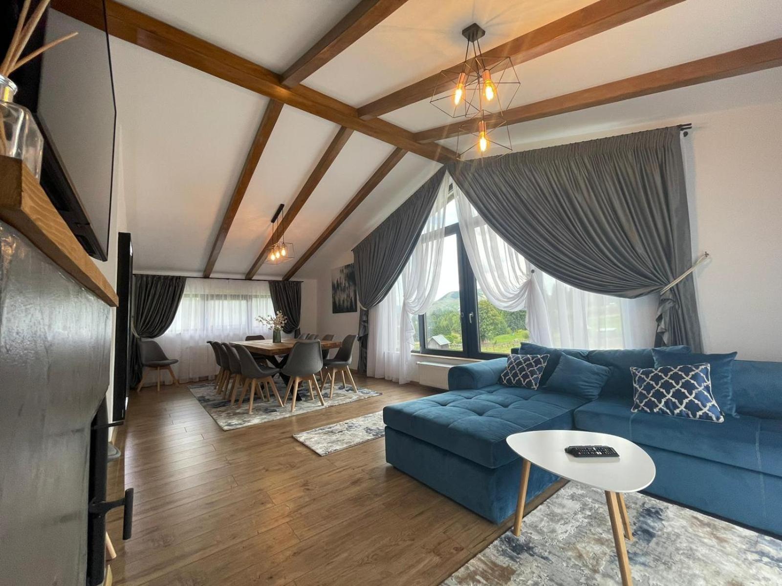 Three-Bedroom Chalet photo 2