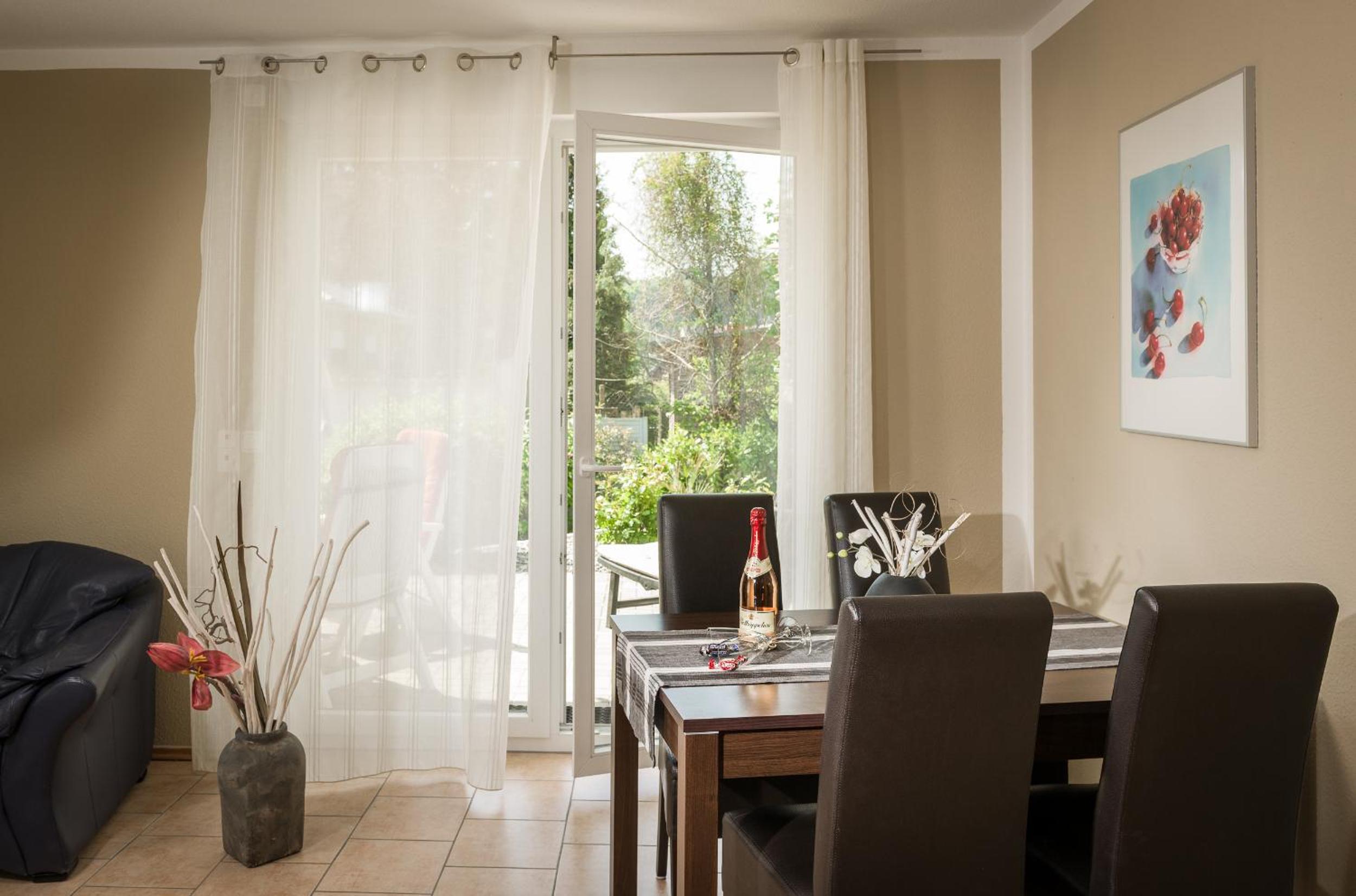 One-Bedroom Apartment with Terrace photo 2