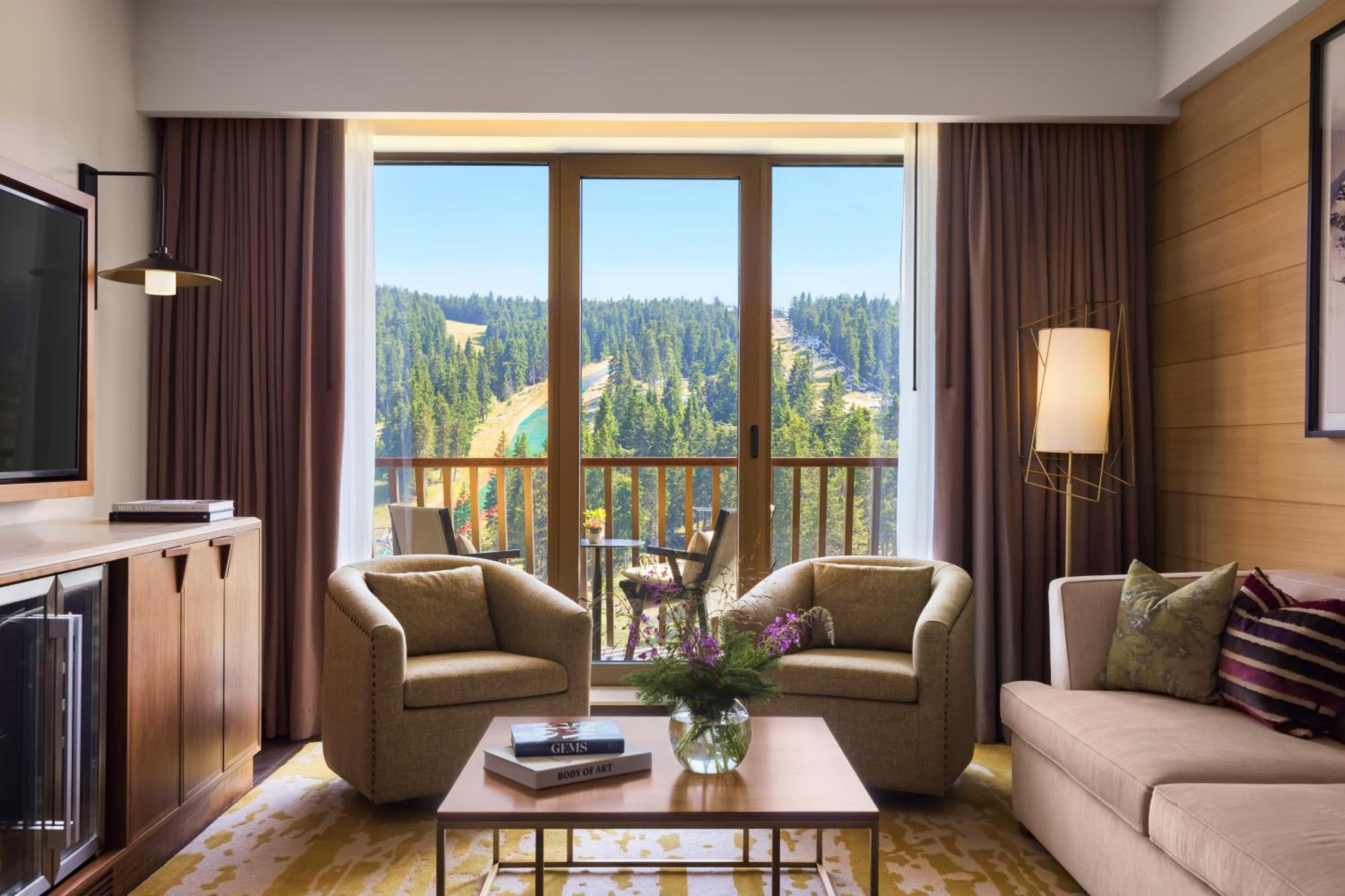Karaman Suite with Balcony and Slope View photo 2