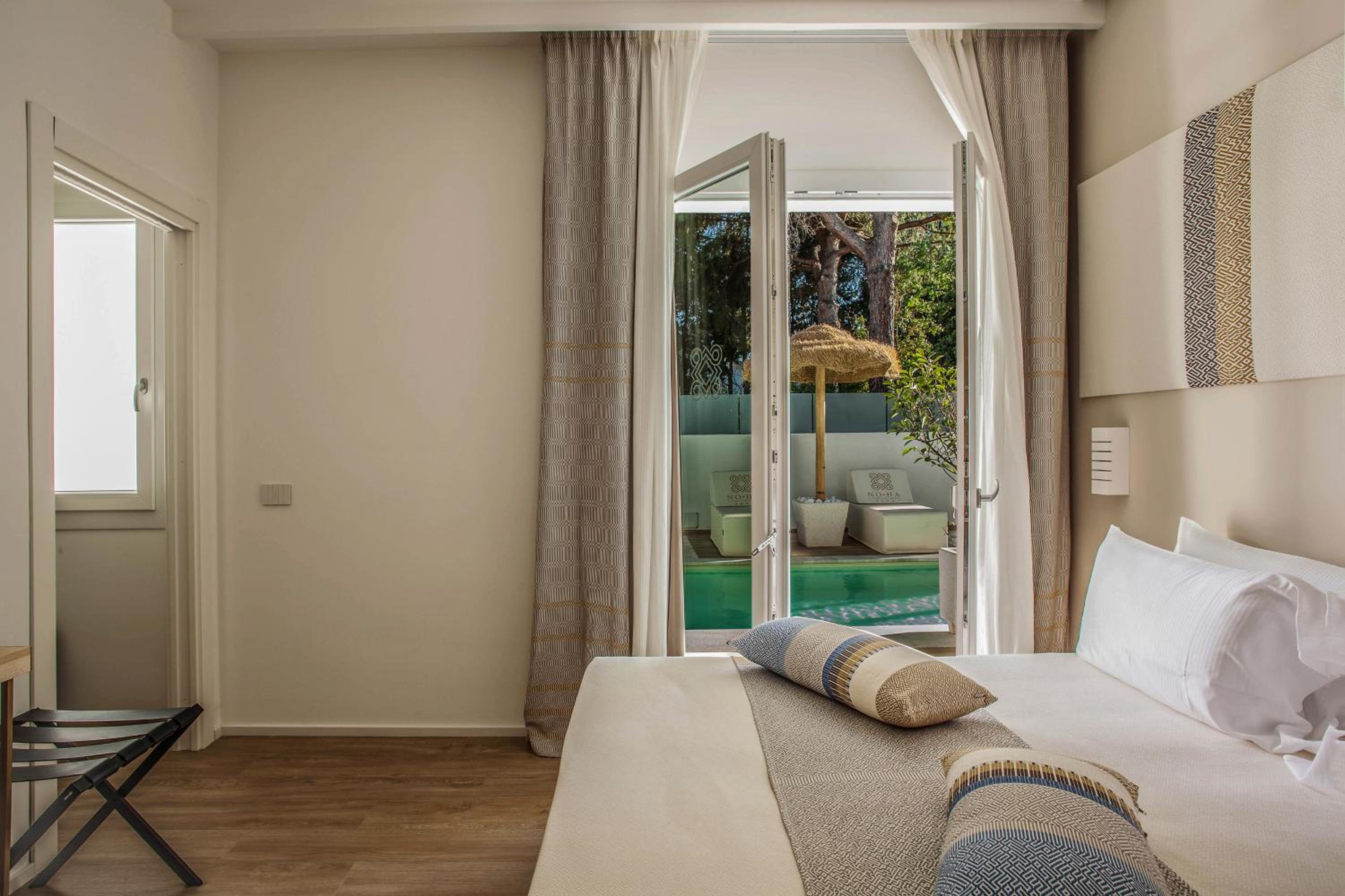 Deluxe Double or Twin Room with Pool Access - Photo 1
