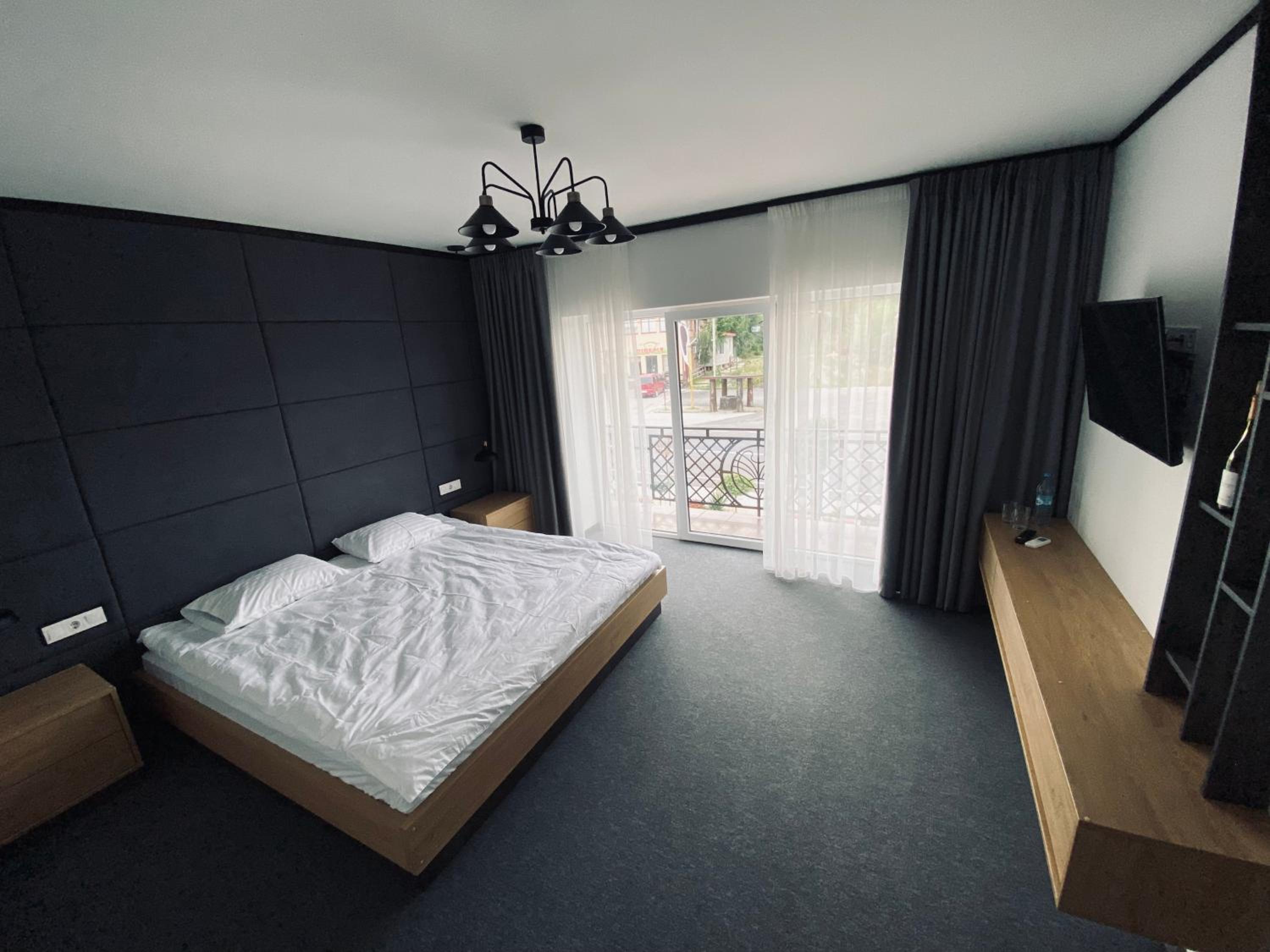 Large Double or Twin Room