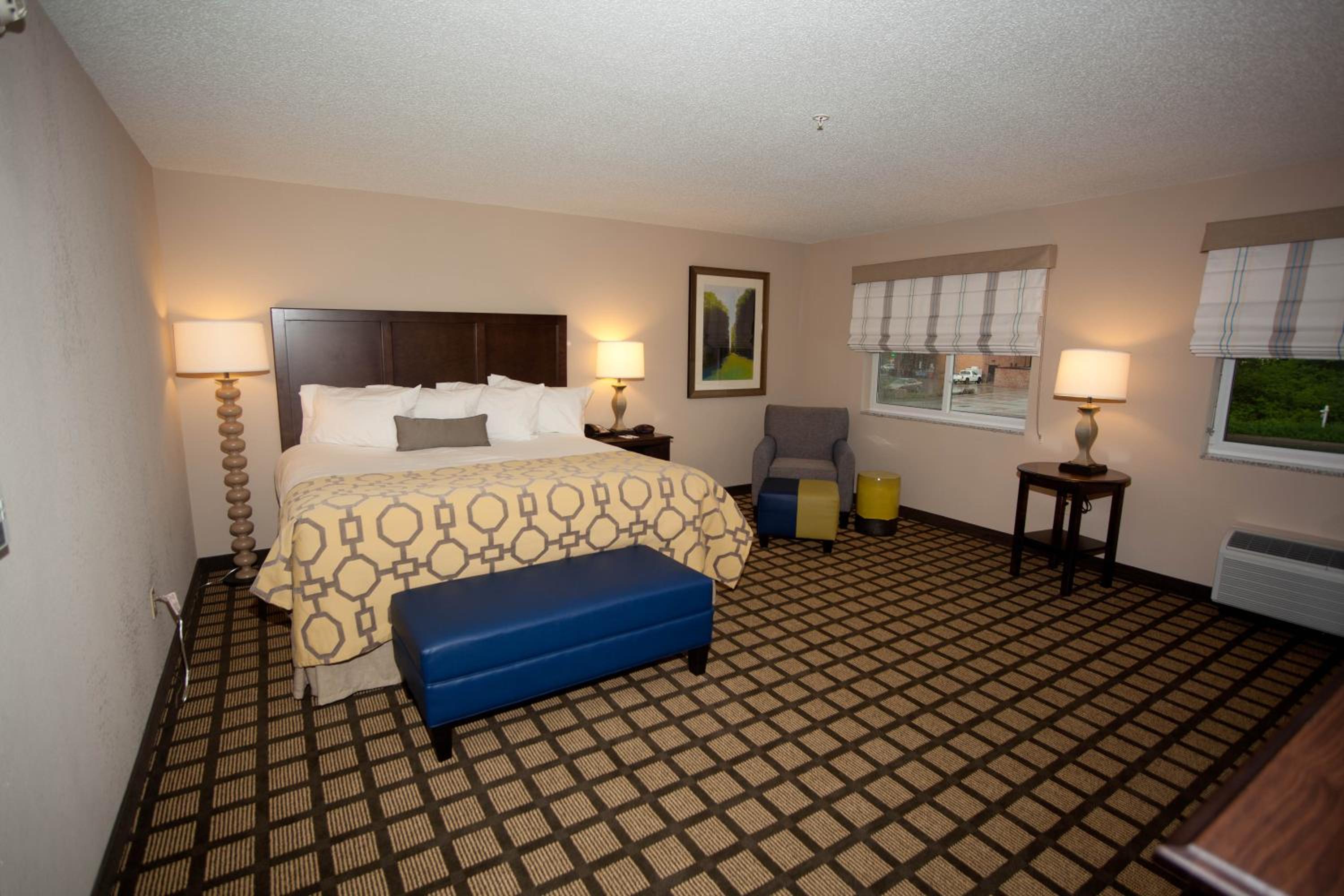 Suite - Disability Access/Non-Smoking