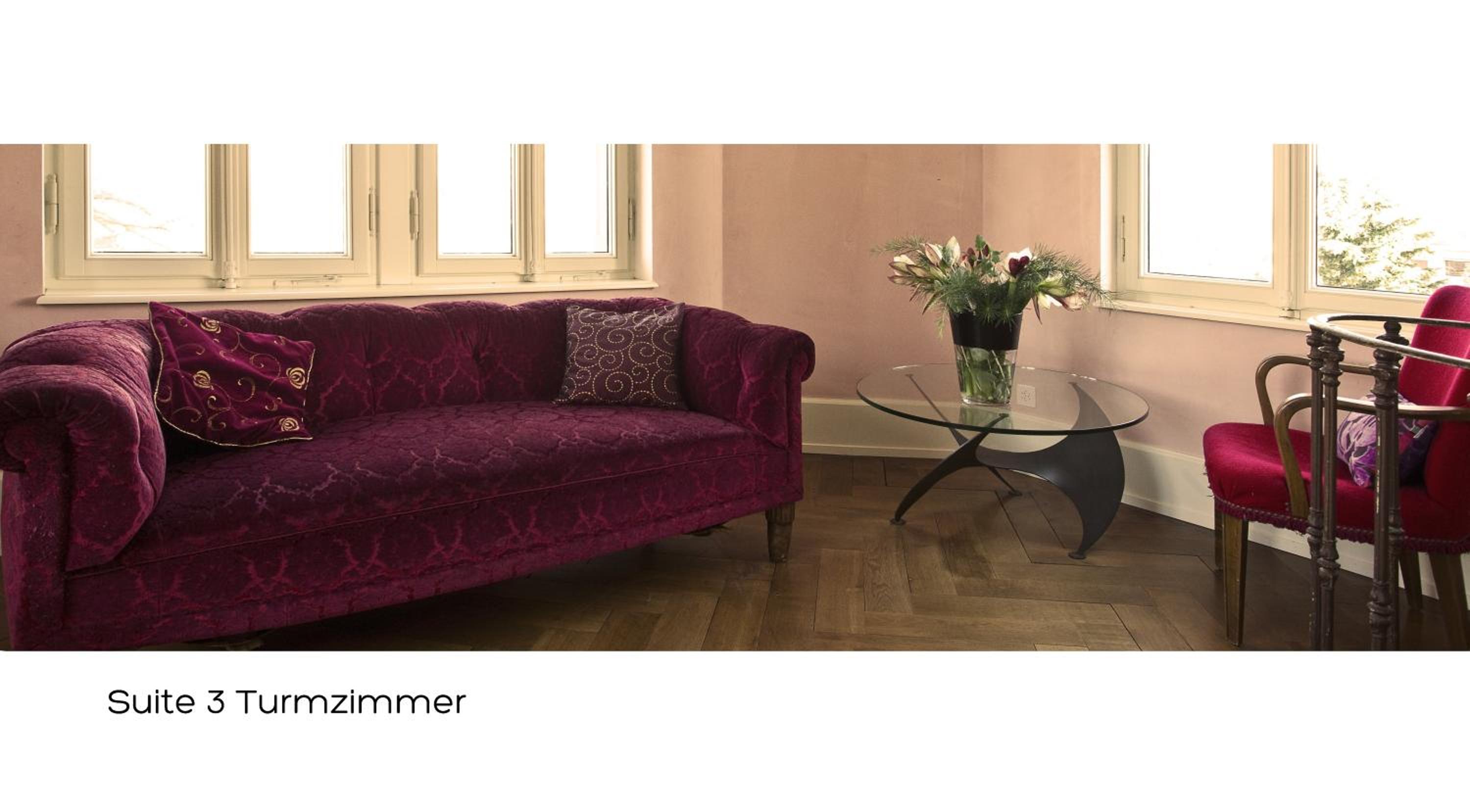 Suite - Photo 20