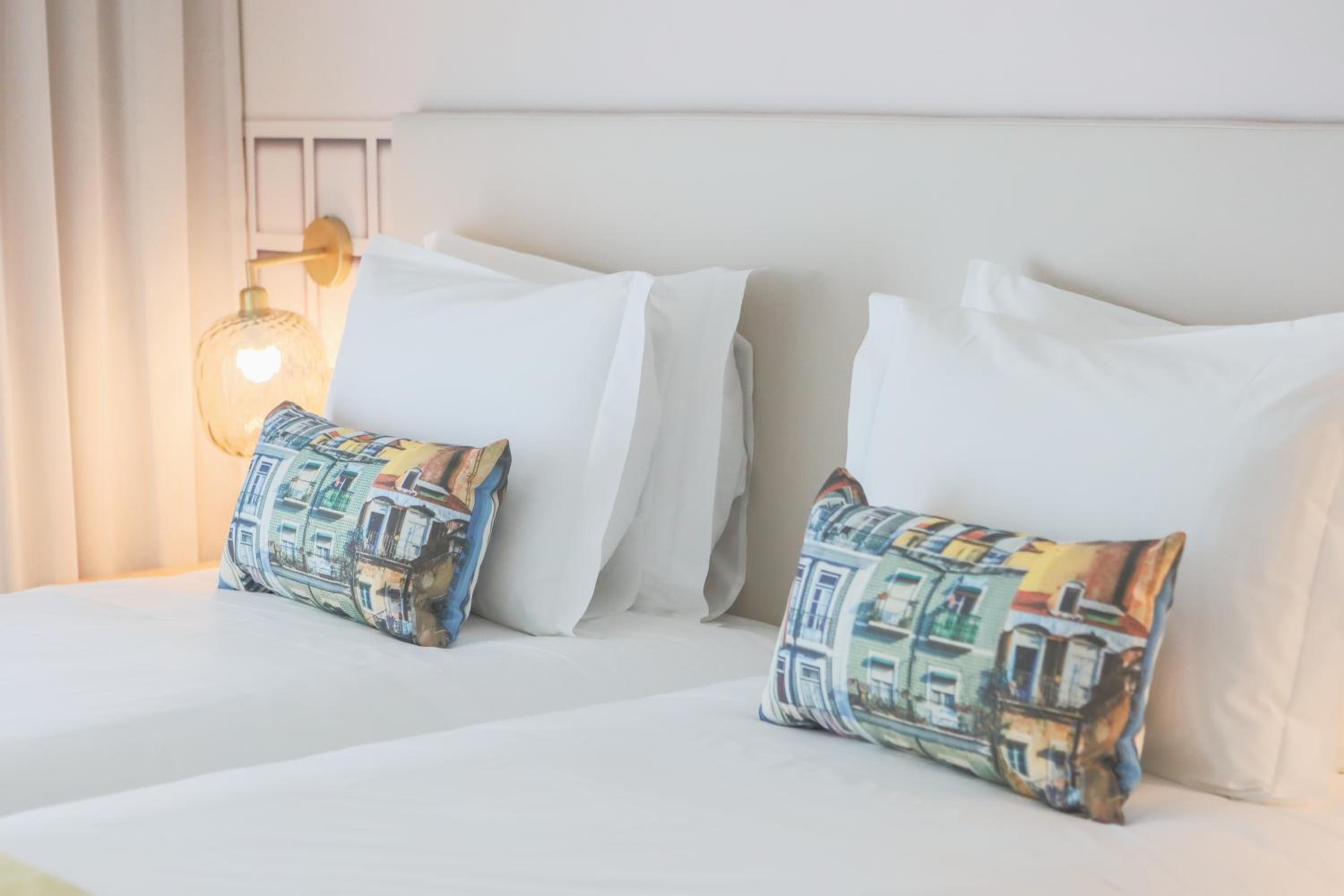 Twin Room with City View photo 2