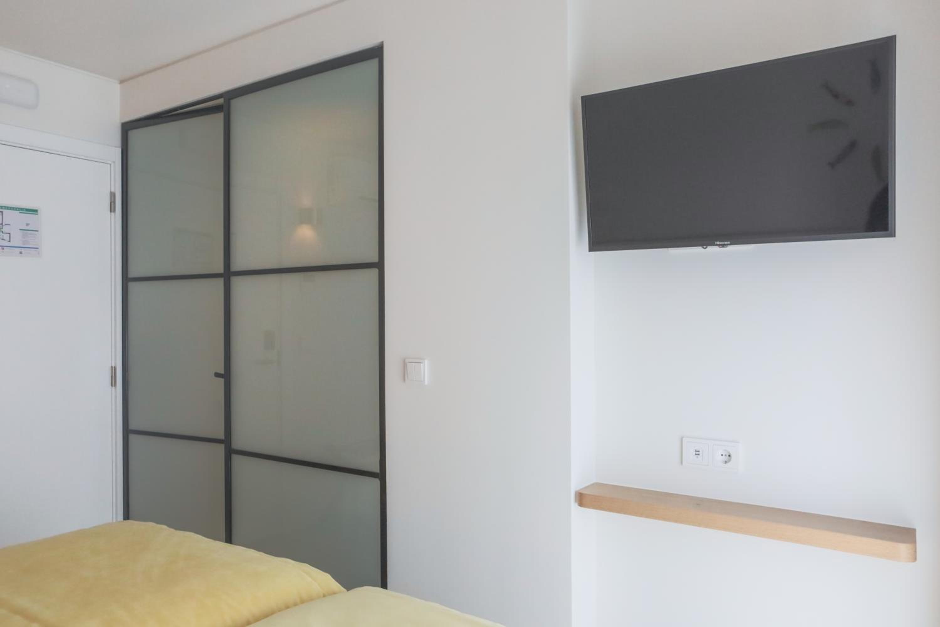 Twin Room with City View photo 3
