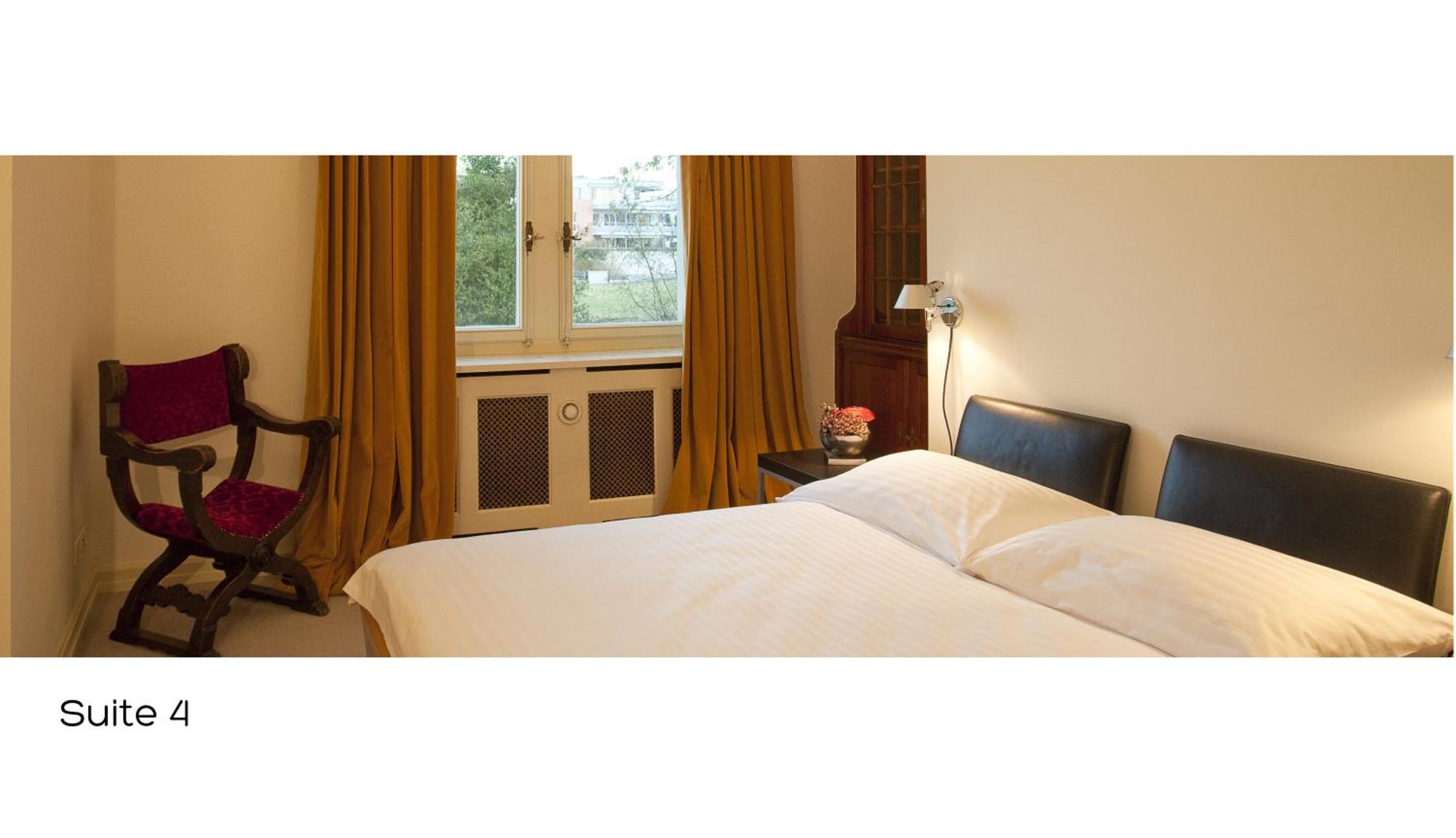Suite - Photo 22