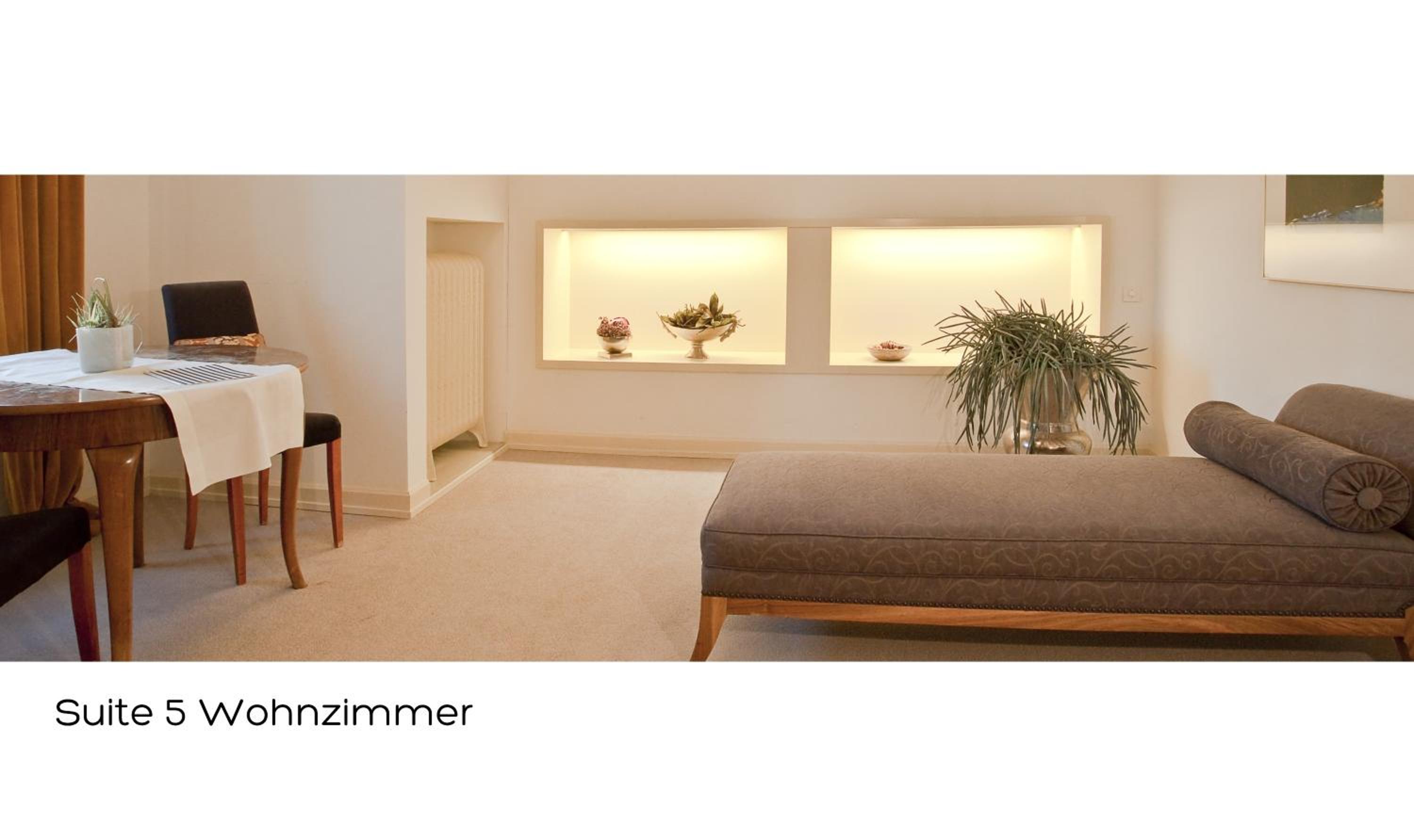 Suite - Photo 24