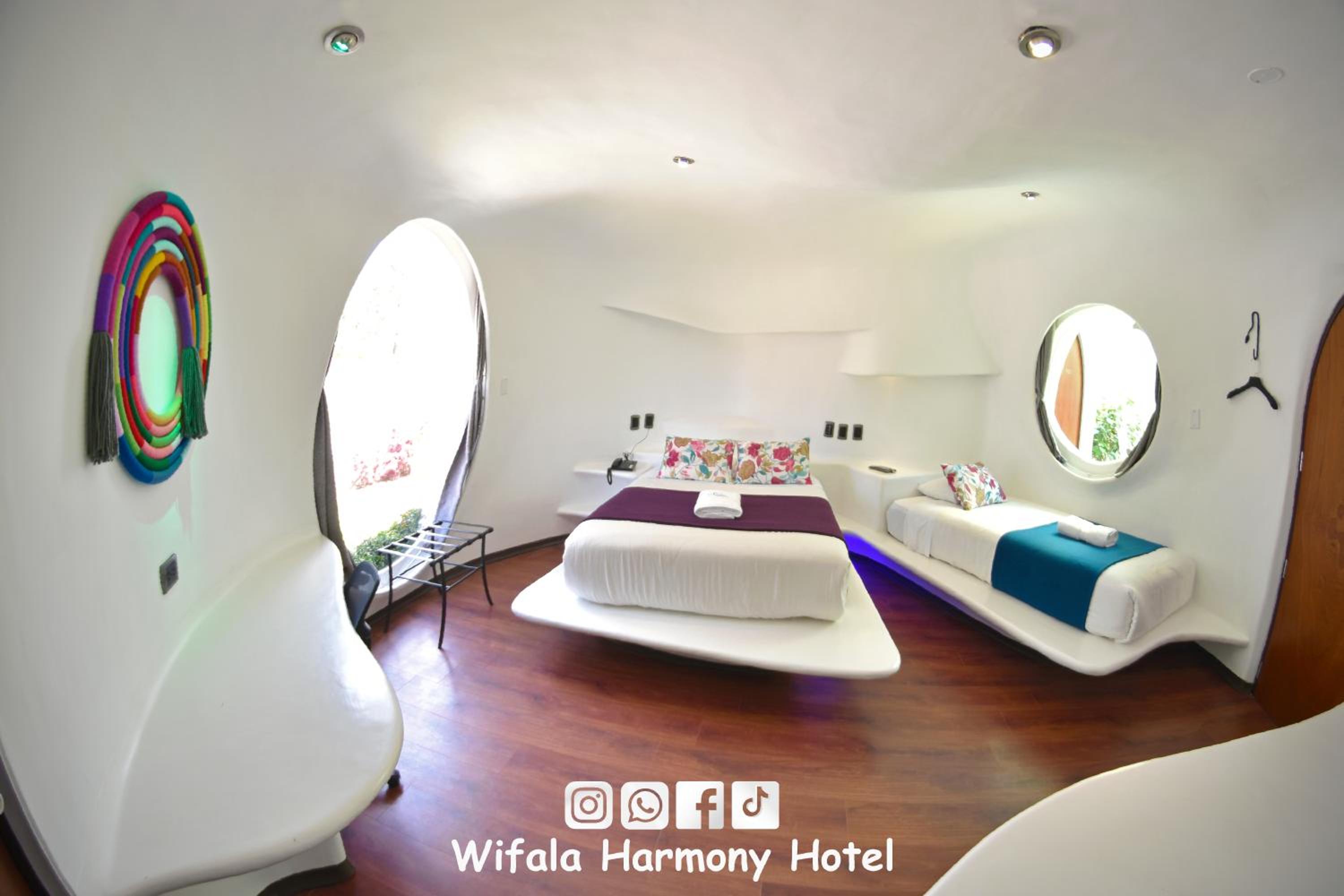 Standard Double Room - Photo 12
