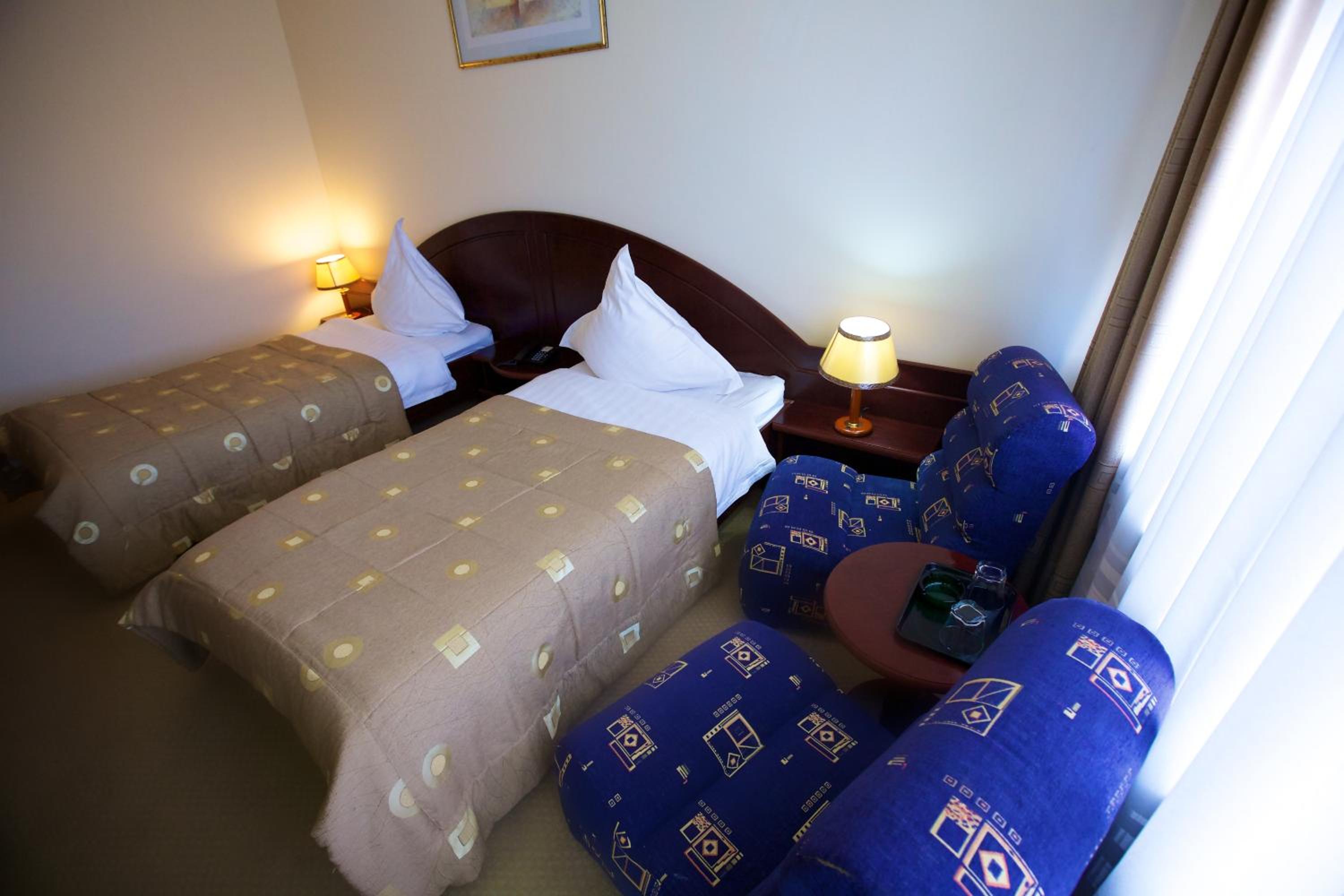 Twin Room with Balcony - Photo 1