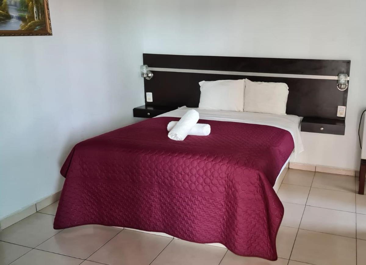 Single Room with Private Bathroom photo 2