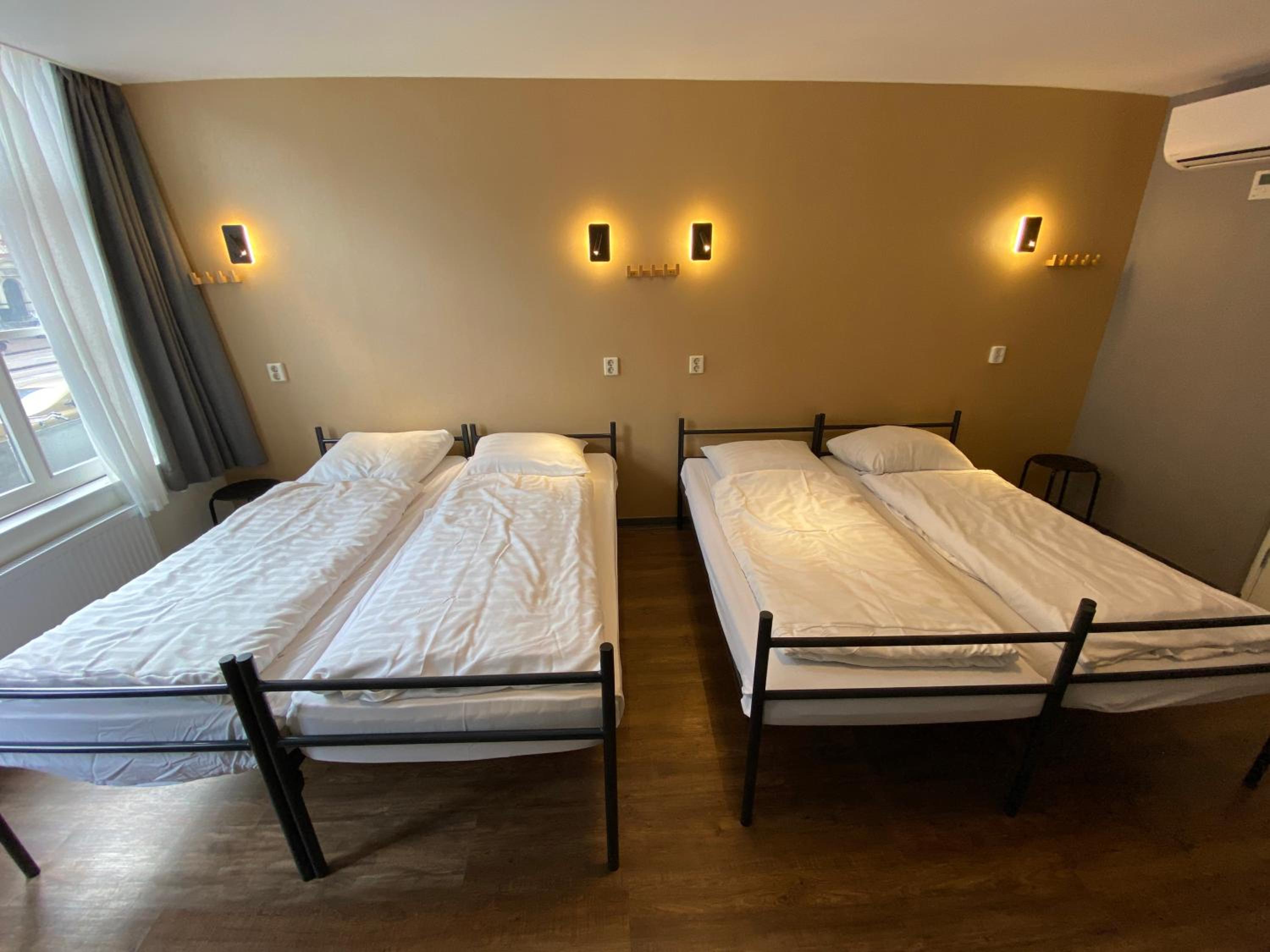 Bed in 4-Bed Dormitory Room photo 2