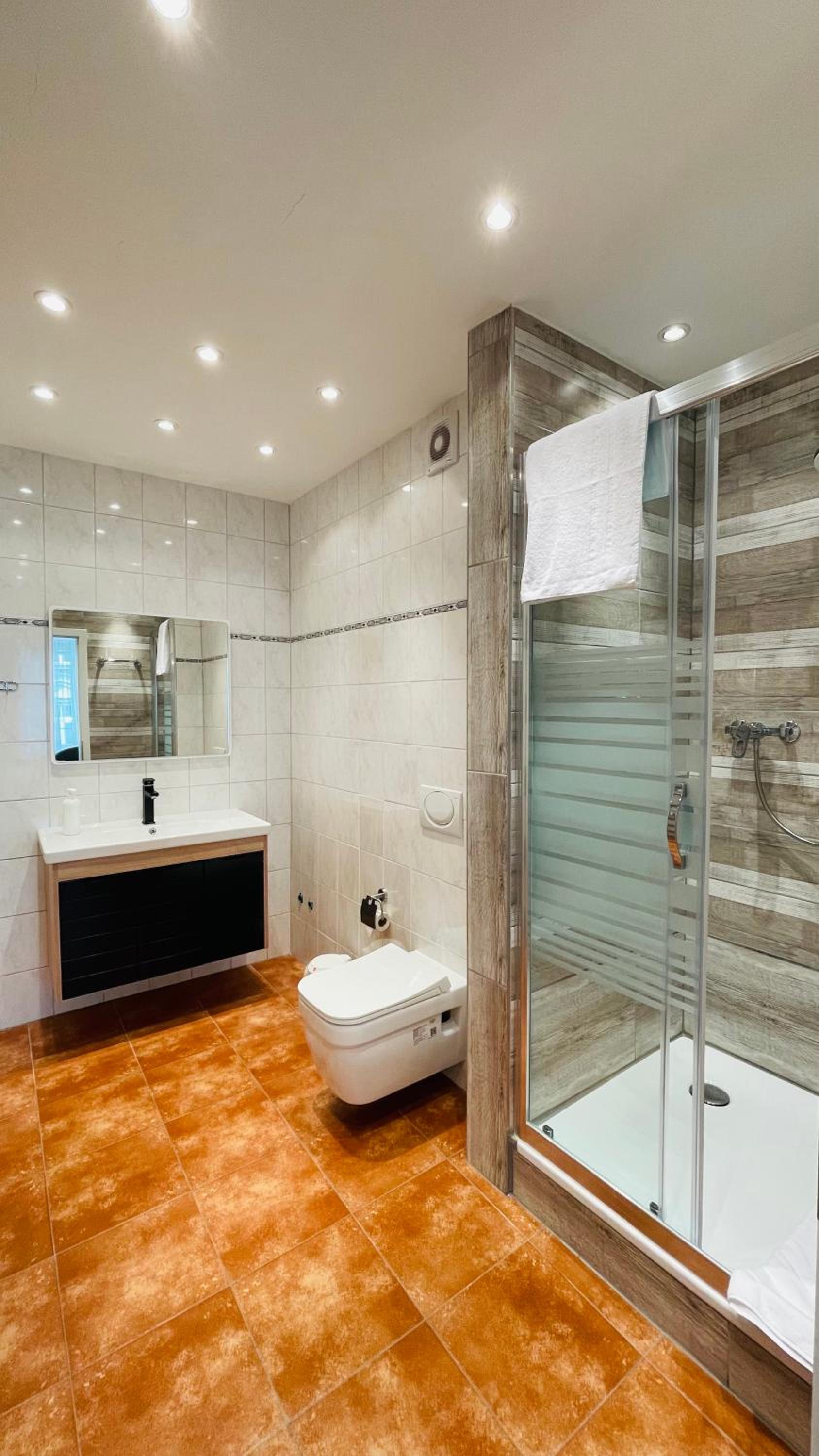 Standard Double Room - Photo 4