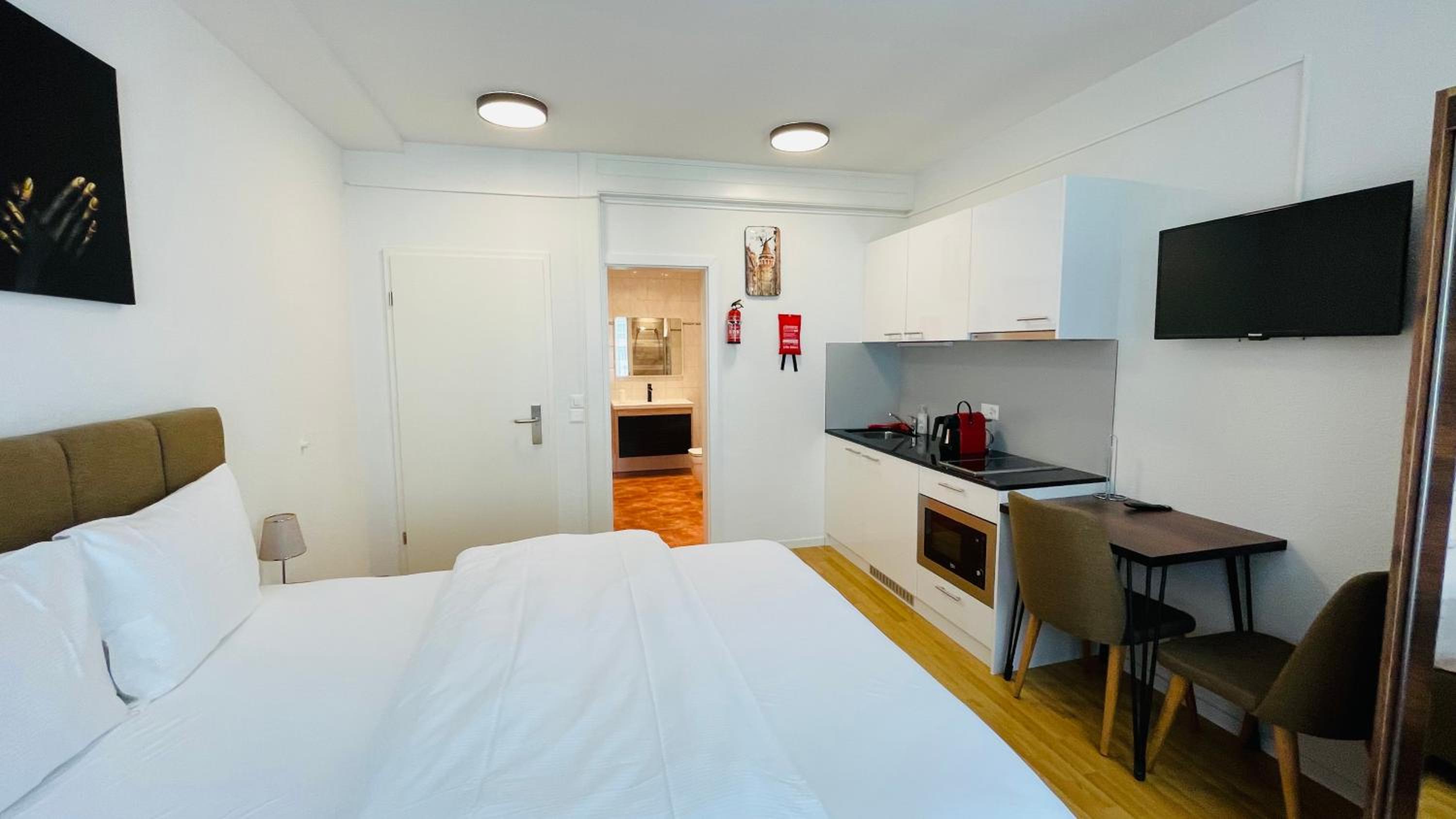 Standard Double Room - Photo 1