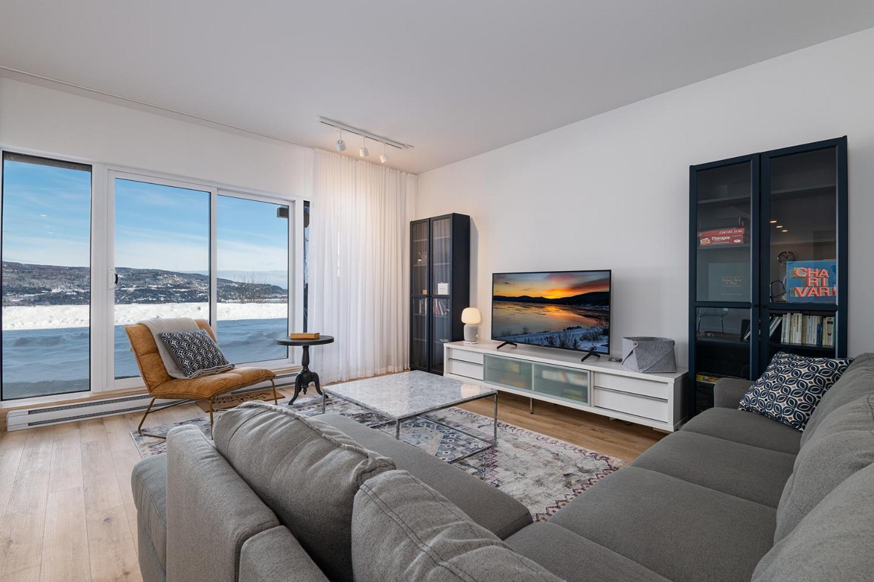 Apartment with Terrace - 109